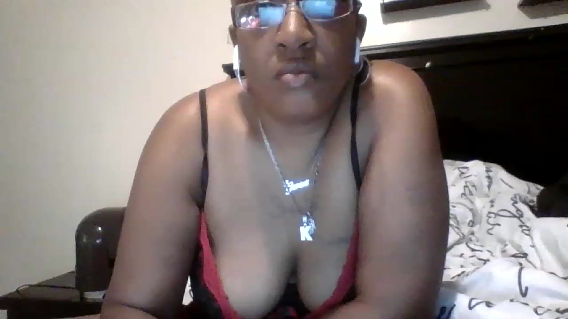 Gallery image thumbnail from Chocolatek79's myfreecams stream on, 11/23/2022, 04:40 image 6 of 20