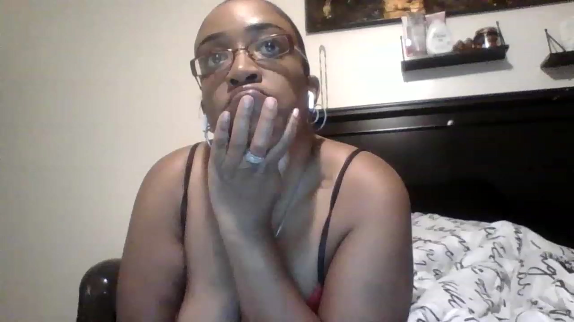 Gallery image thumbnail from Chocolatek79's myfreecams stream on, 11/23/2022, 04:40 image 17 of 20