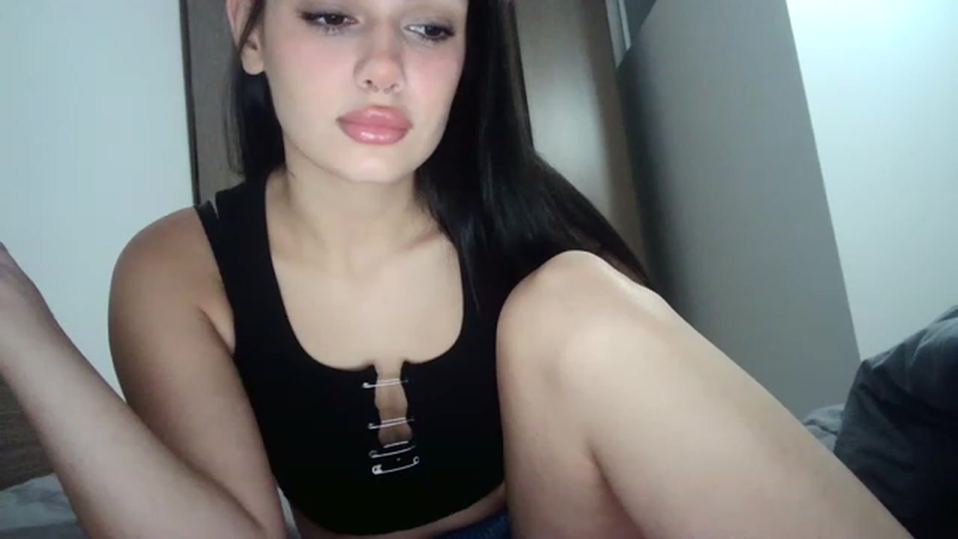 Gallery image thumbnail from Chocoo_'s myfreecams stream on, 05/14/2023, 24:12 image 4 of 20