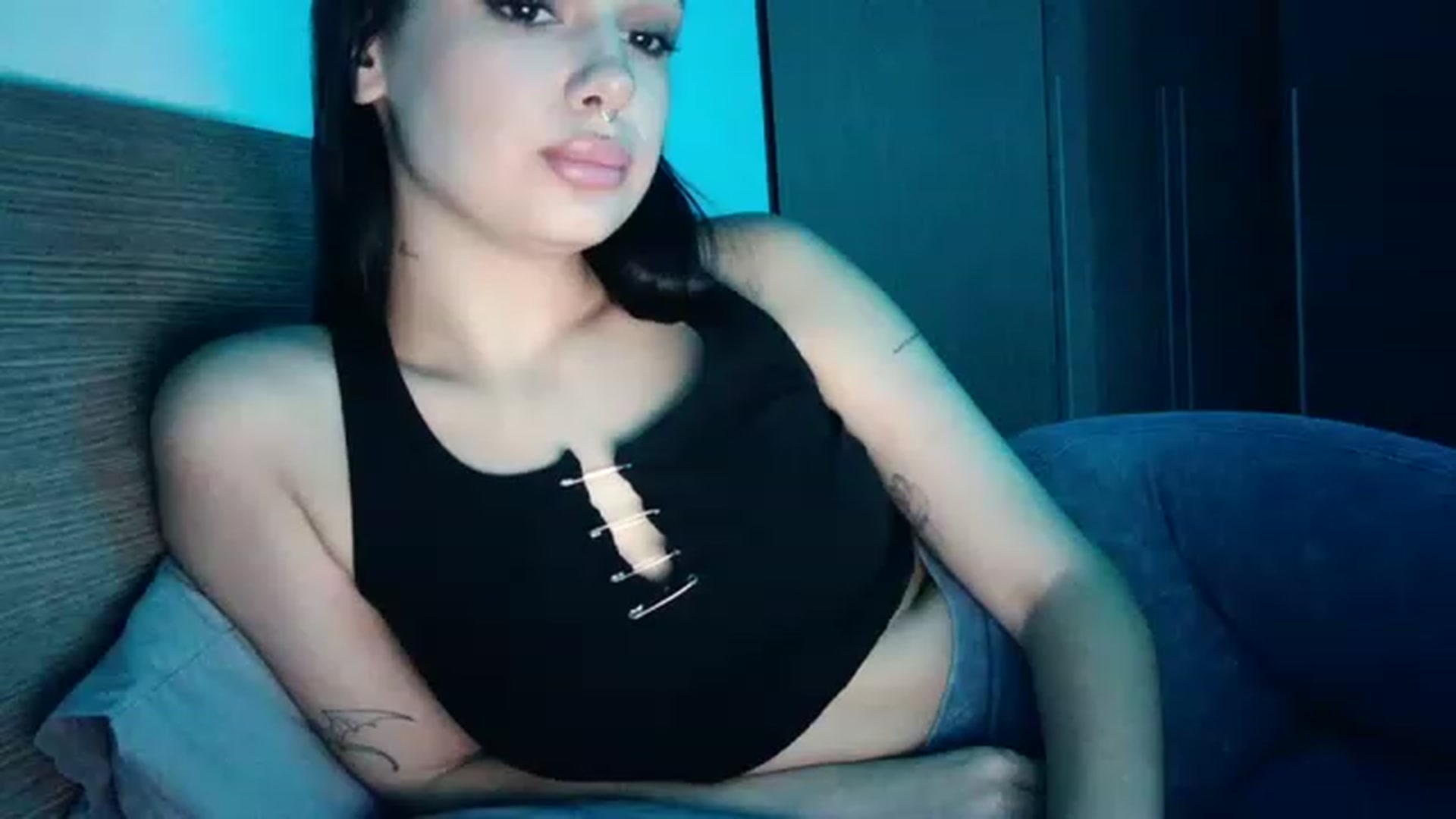 Gallery image thumbnail from Chocoo_'s myfreecams stream on, 07/04/2023, 01:44 image 7 of 20