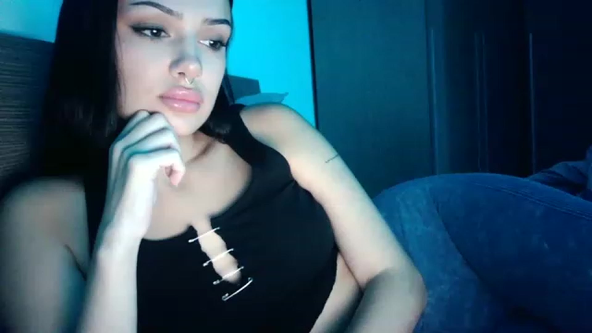 Gallery image thumbnail from Chocoo_'s myfreecams stream on, 07/04/2023, 01:44 image 1 of 20