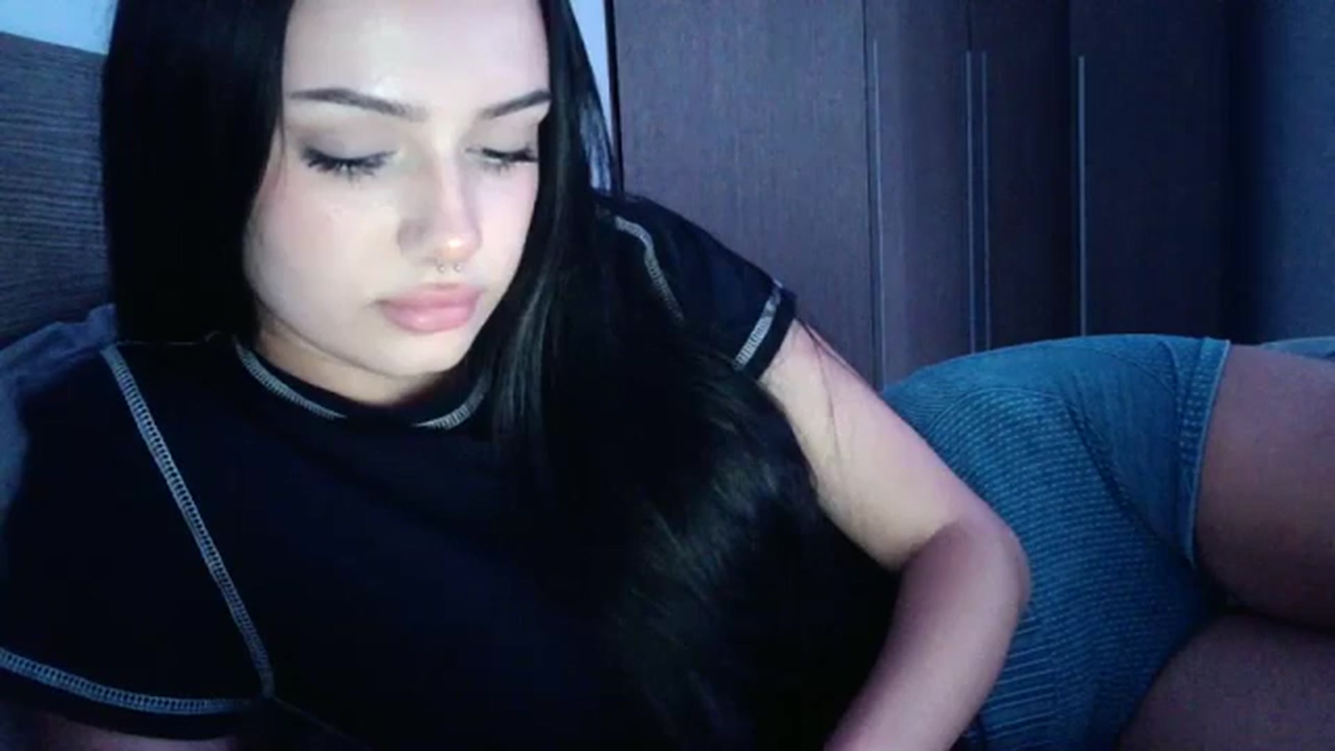 Gallery image thumbnail from Chocoo_'s myfreecams stream on, 07/17/2023, 23:51 image 19 of 20