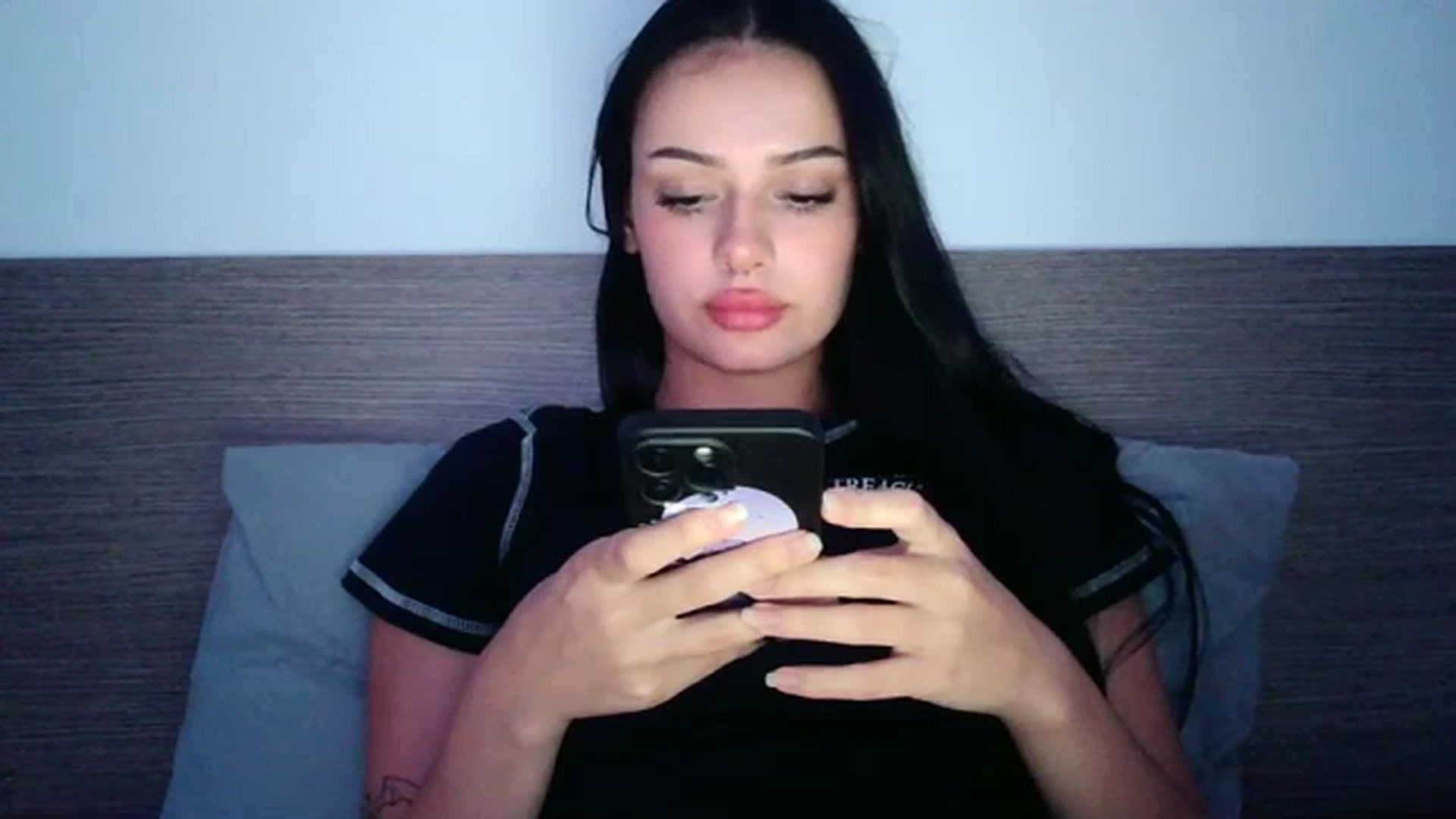 Gallery image thumbnail from Chocoo_'s myfreecams stream on, 07/17/2023, 23:51 image 10 of 20