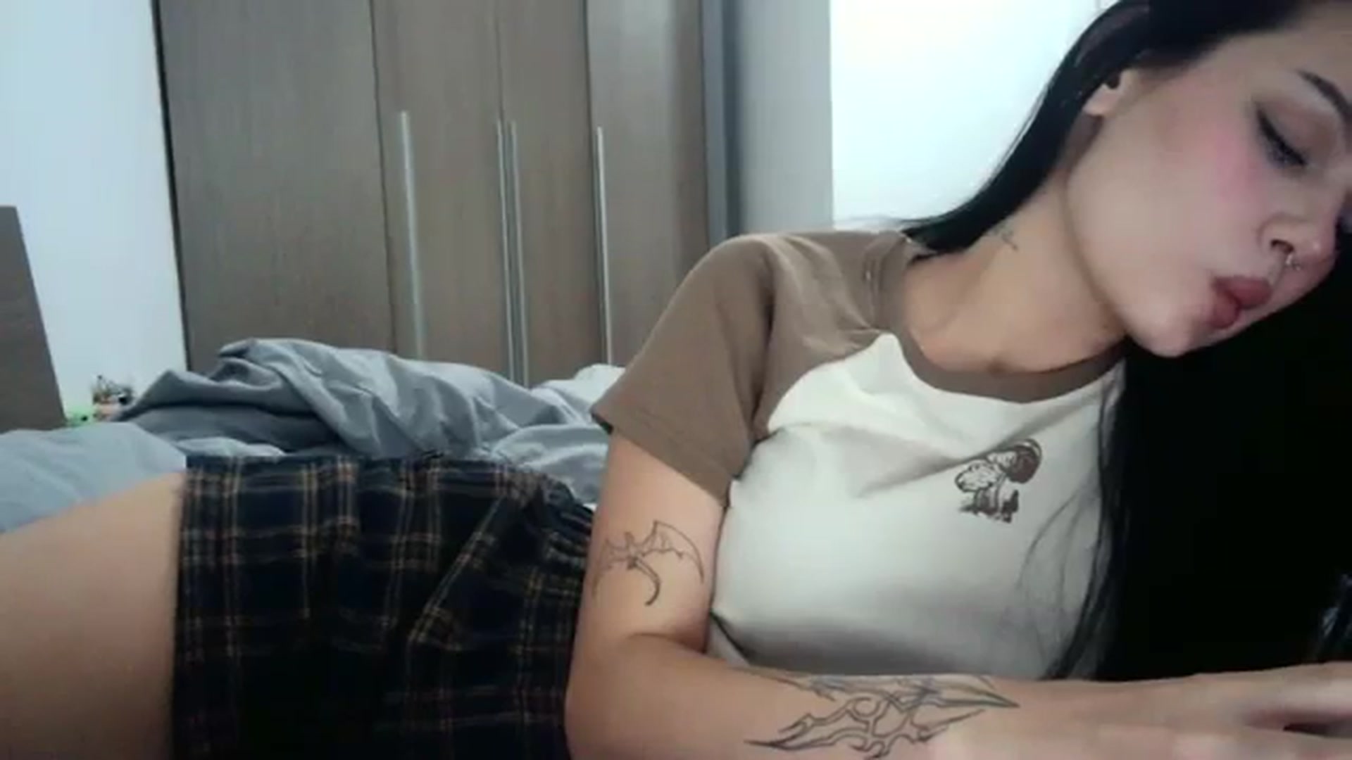 Gallery image thumbnail from Chocoo_'s myfreecams stream on, 08/13/2023, 24:03 image 2 of 20