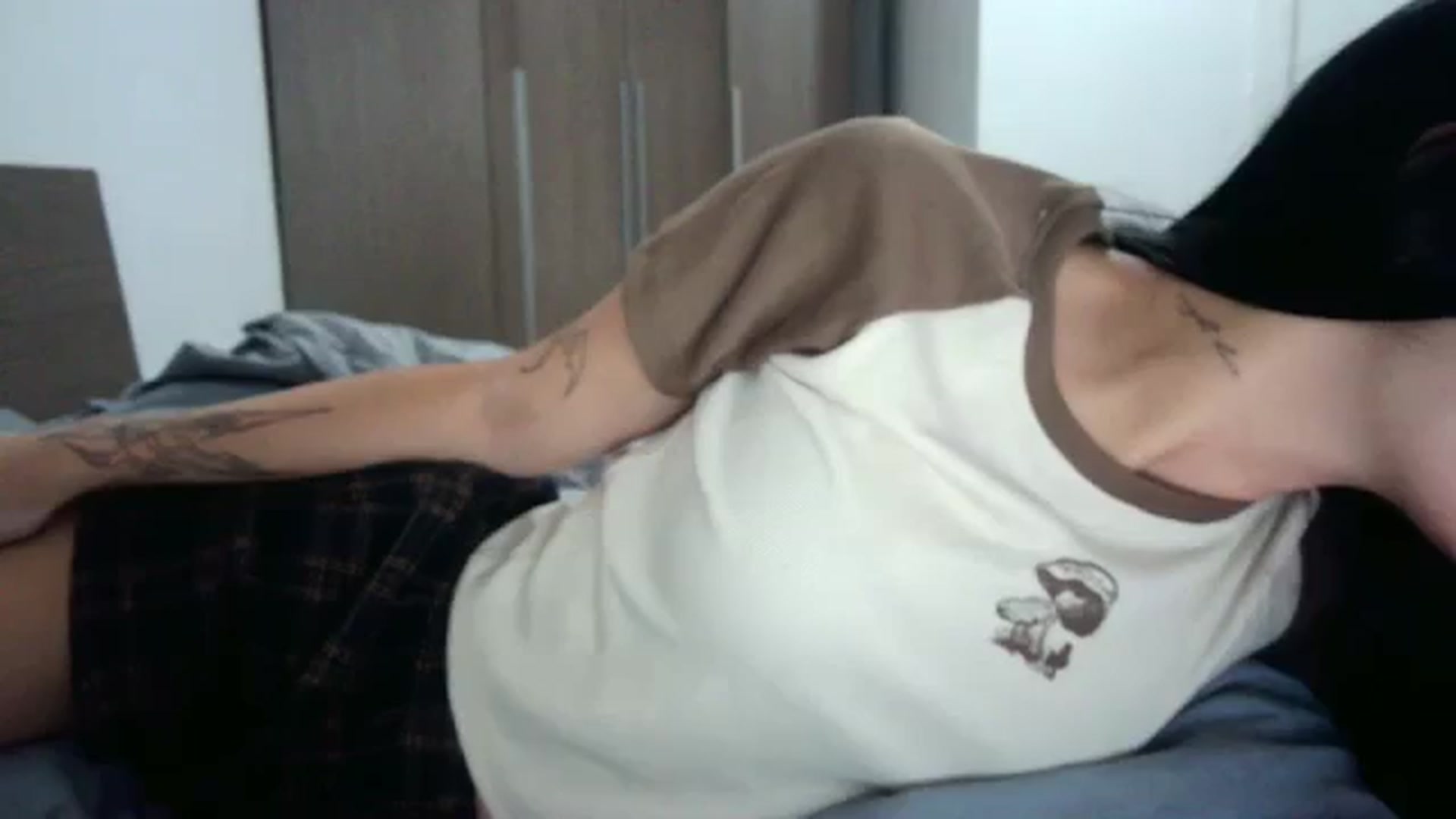 Gallery image thumbnail from Chocoo_'s myfreecams stream on, 08/13/2023, 24:03 image 9 of 20