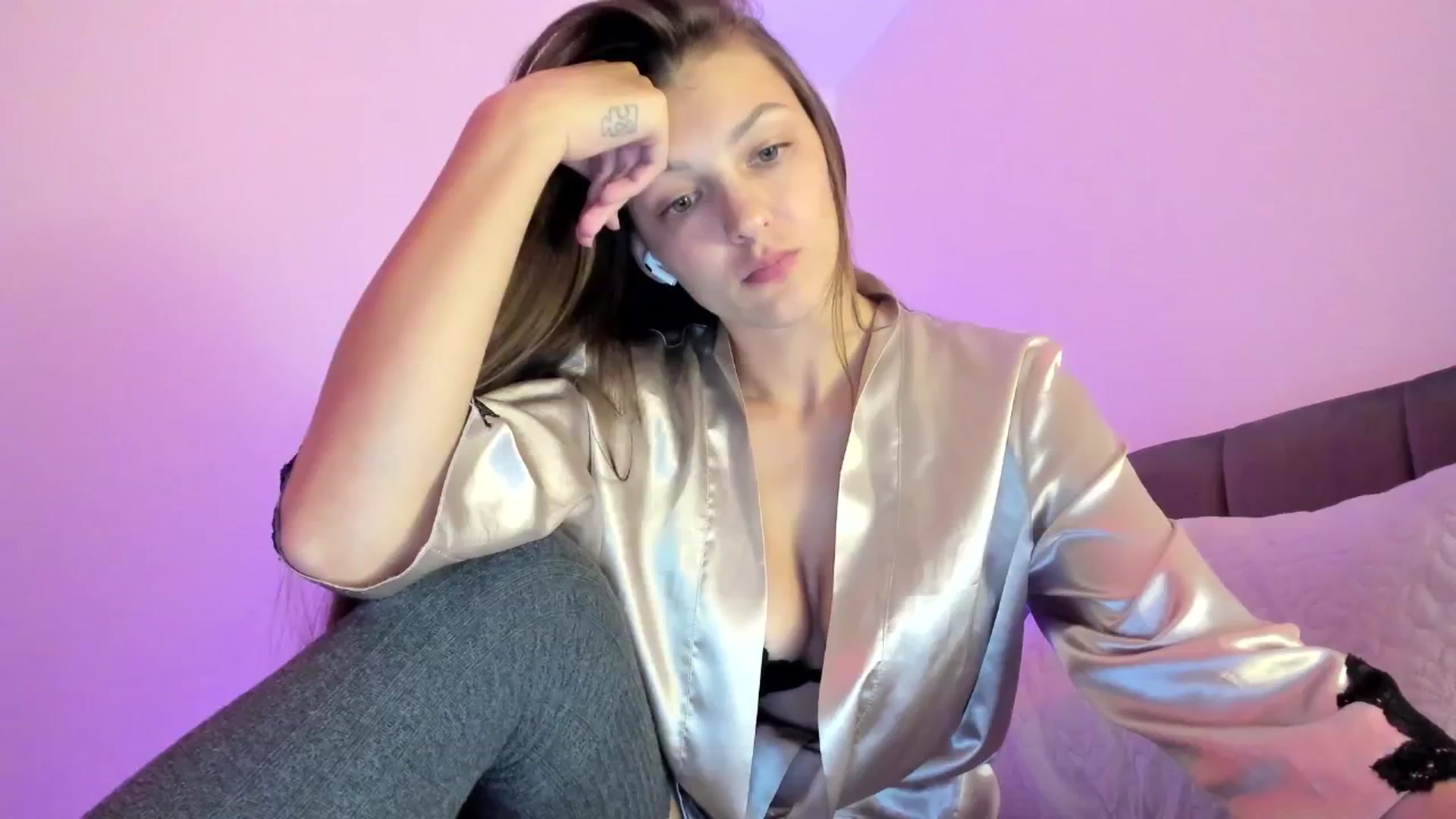 Gallery image thumbnail from Chris_Sweet_'s myfreecams stream on, 10/27/2024, 20:10 image 9 of 20