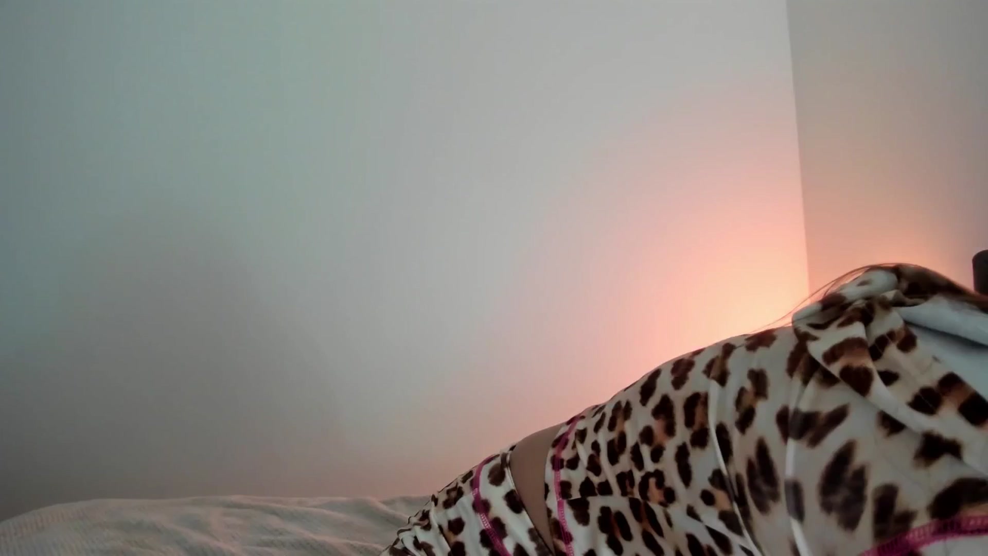 Gallery image thumbnail from Chris_girl's myfreecams stream on, 12/21/2024, 17:31 image 8 of 20
