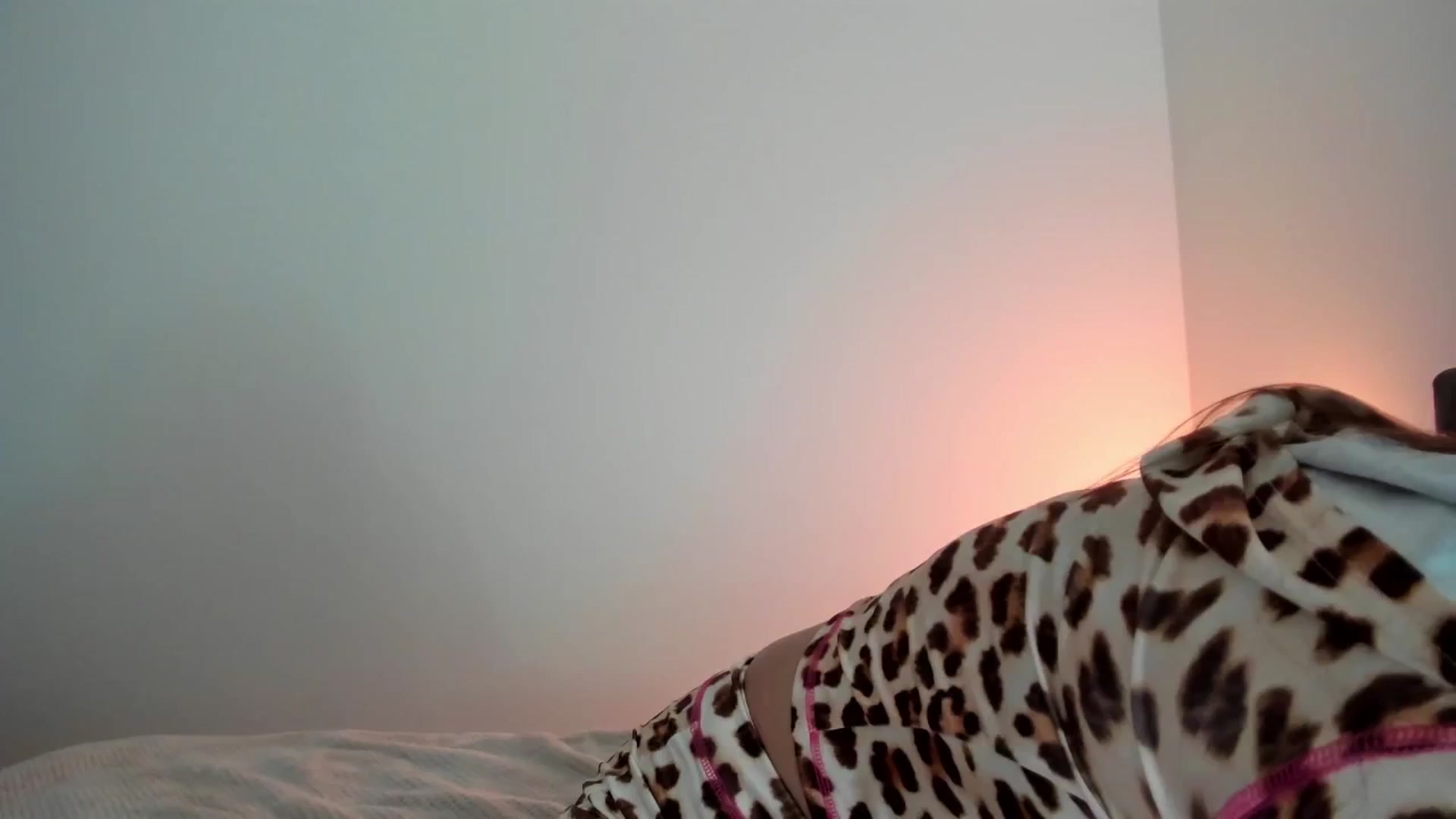 Gallery image thumbnail from Chris_girl's myfreecams stream on, 12/21/2024, 17:31 image 7 of 20