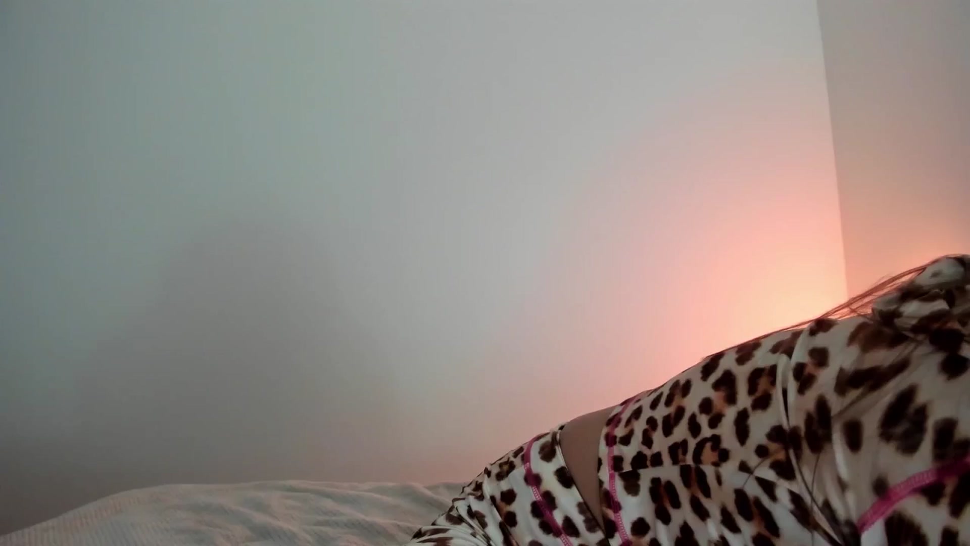 Gallery image thumbnail from Chris_girl's myfreecams stream on, 12/21/2024, 17:31 image 3 of 20