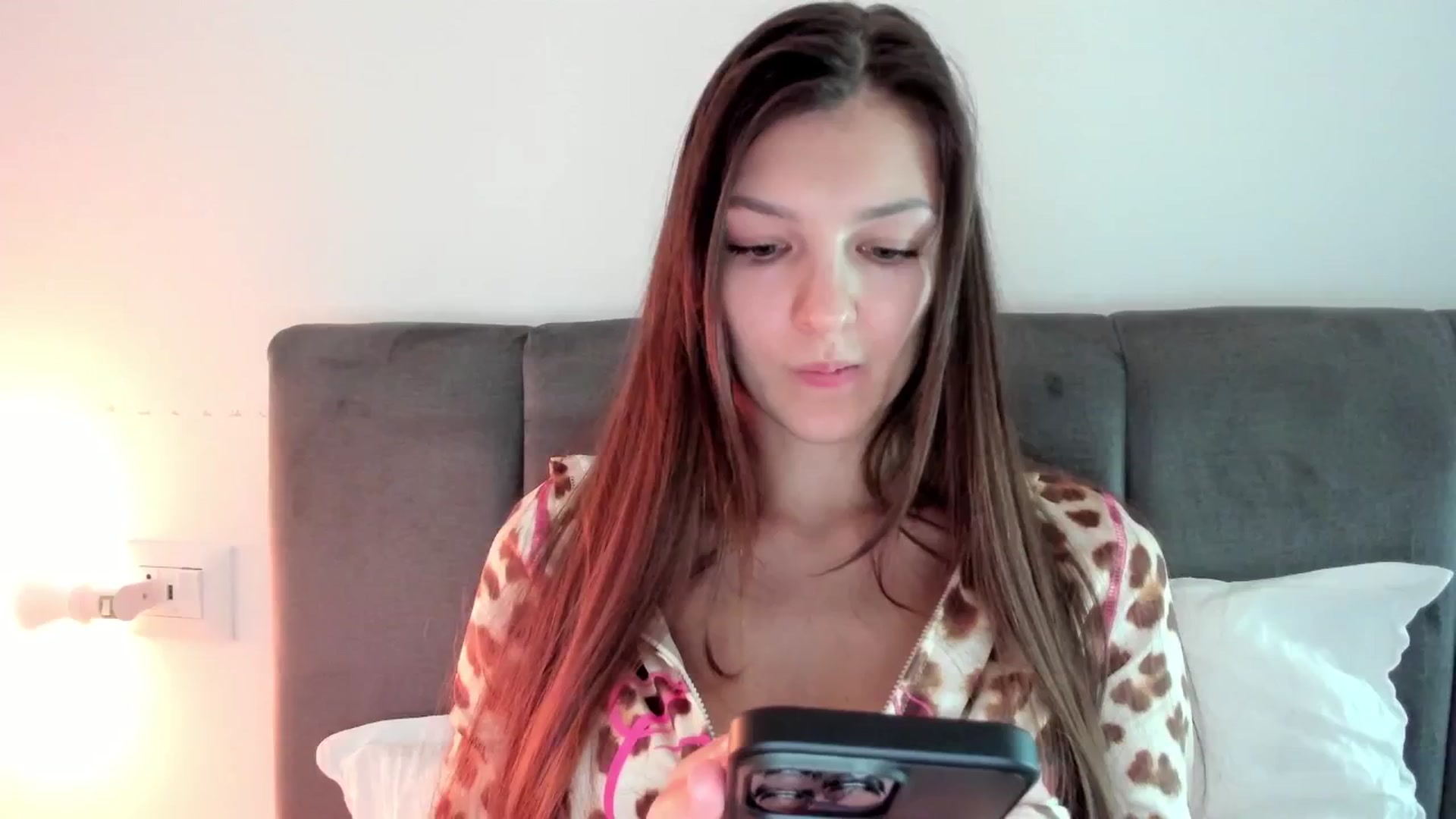 Gallery image thumbnail from Chris_girl's myfreecams stream on, 12/22/2024, 01:46 image 19 of 20