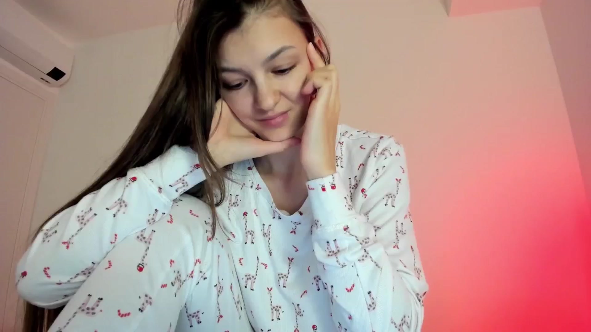 Gallery image thumbnail from Chris_girl's myfreecams stream on, 12/26/2024, 21:45 image 5 of 20