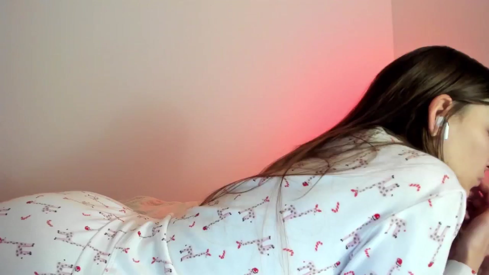 Gallery image thumbnail from Chris_girl's myfreecams stream on, 12/27/2024, 24:55 image 4 of 20