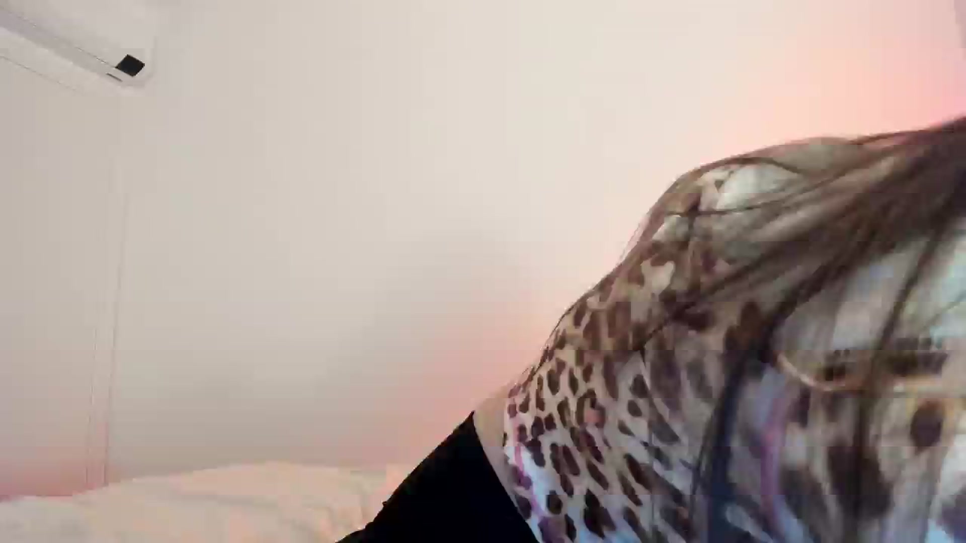 Gallery image thumbnail from Chris_girl's myfreecams stream on, 12/28/2024, 24:04 image 10 of 20