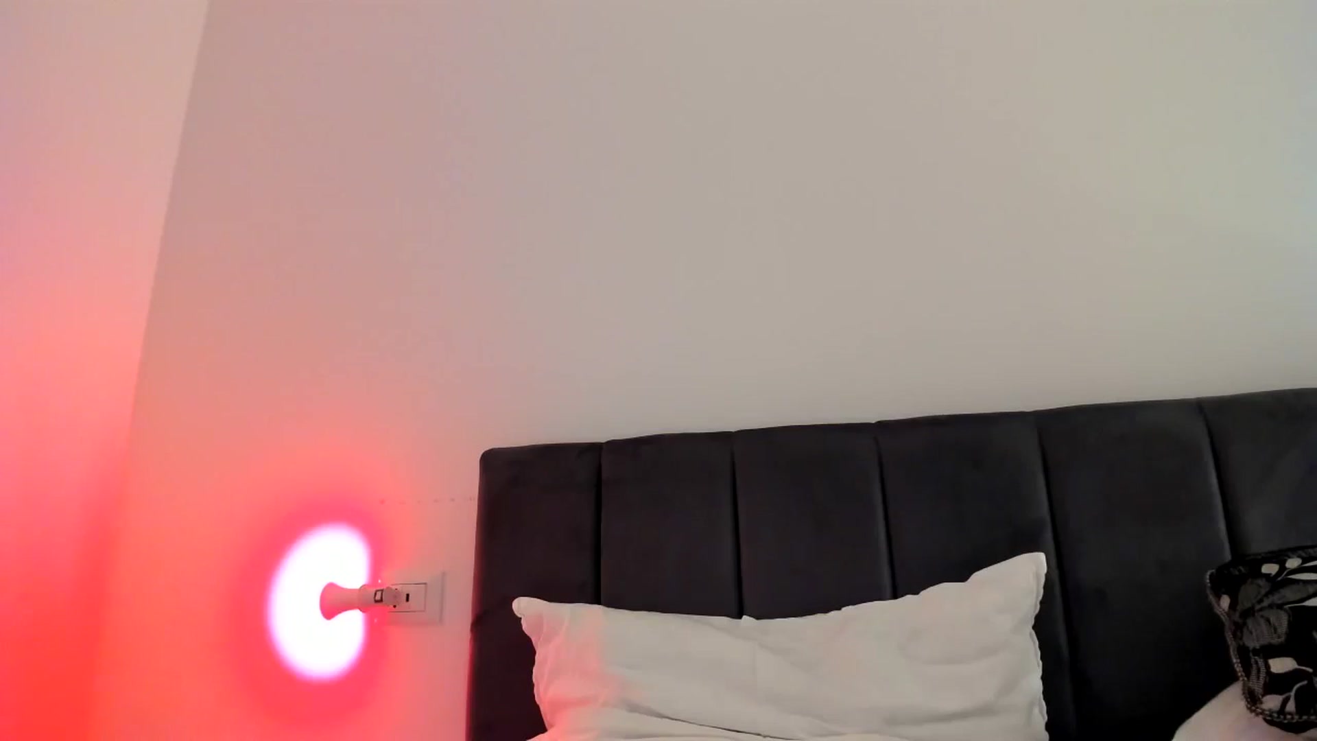 Gallery image thumbnail from Chris_girl's myfreecams stream on, 12/30/2024, 24:52 image 11 of 20