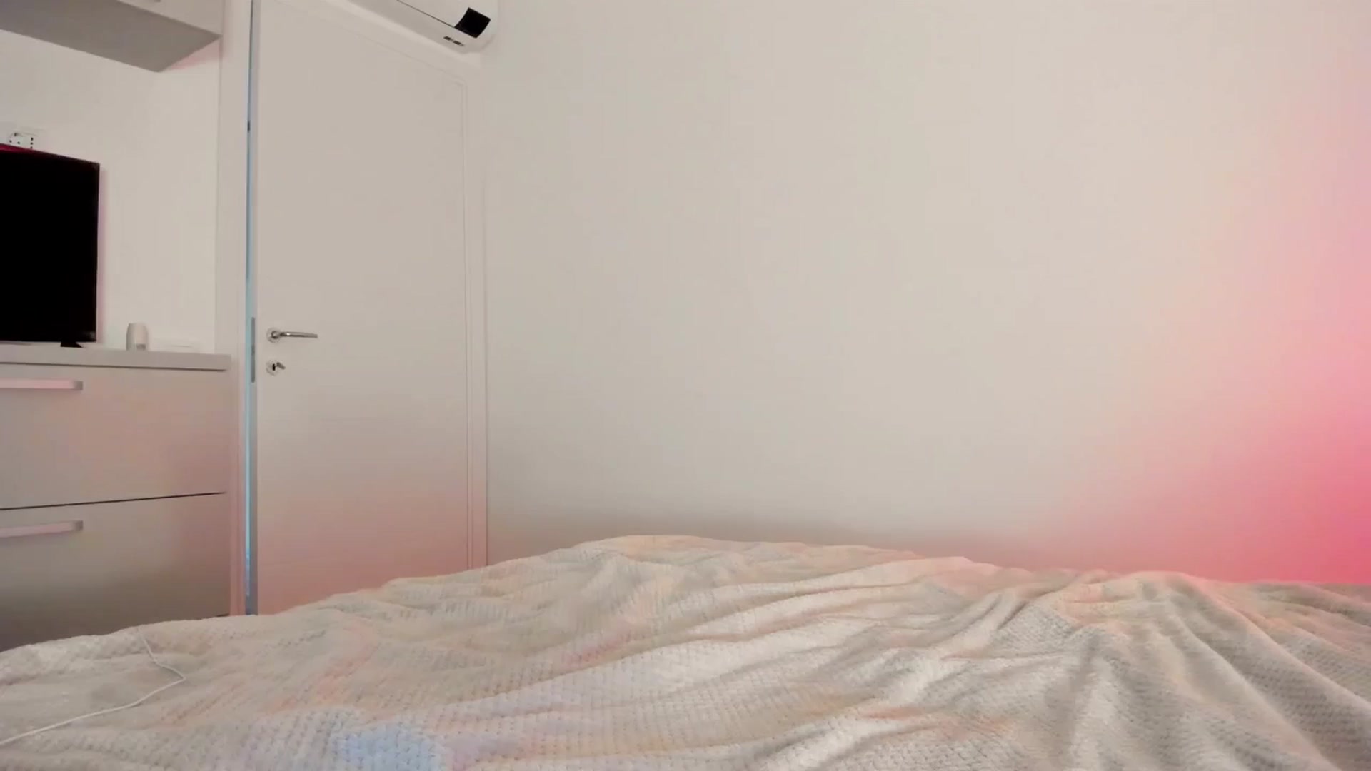 Gallery image thumbnail from Chris_girl's myfreecams stream on, 12/31/2024, 17:49 image 5 of 20