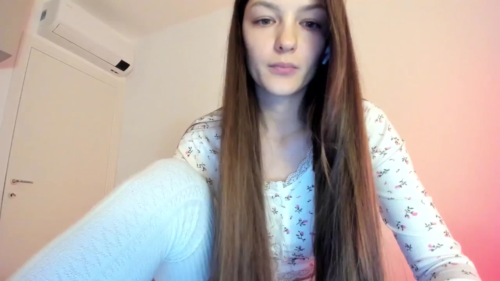Gallery image thumbnail from Chris_girl's myfreecams stream on, 12/31/2024, 20:16 image 4 of 20
