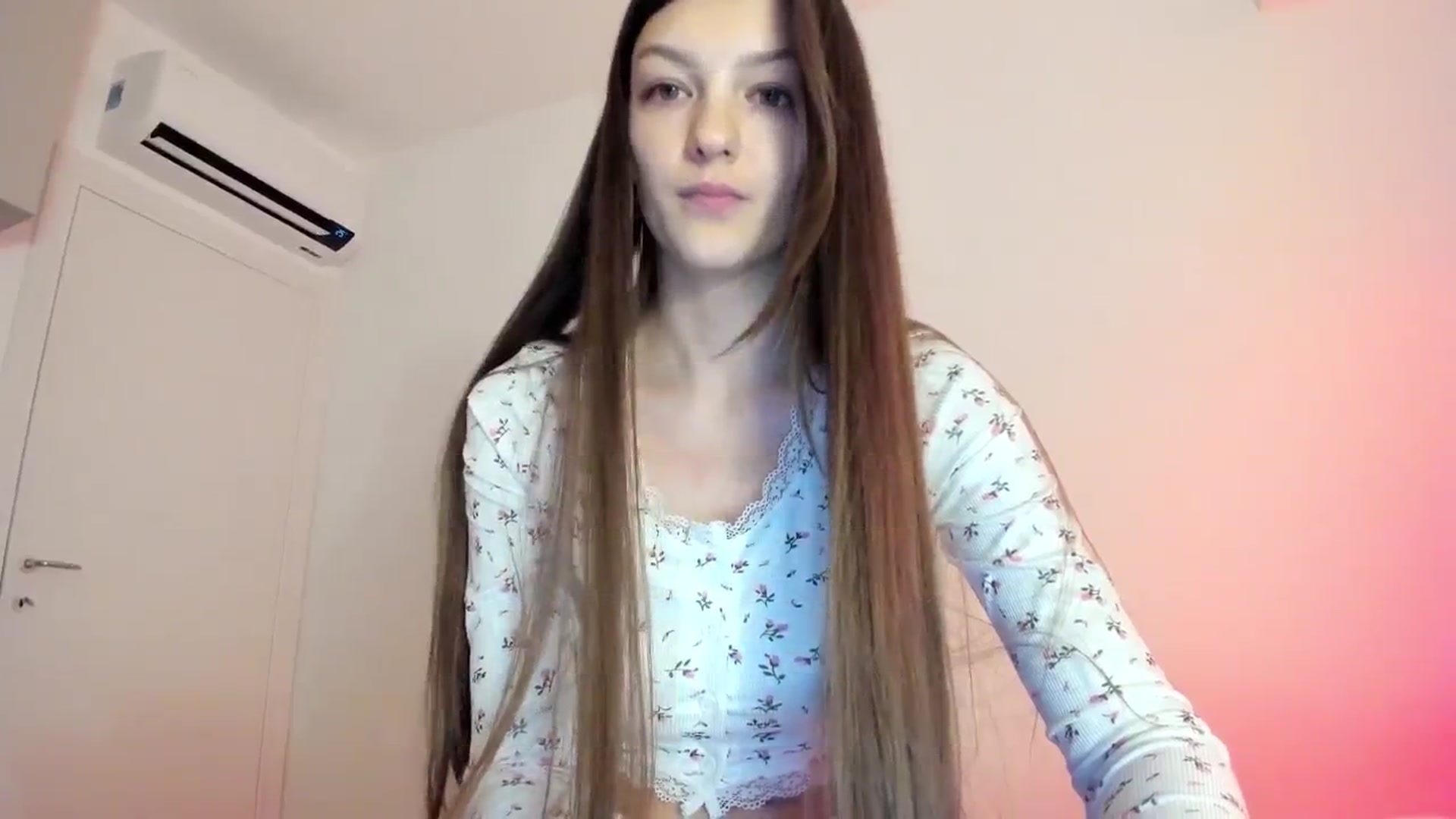 Gallery image thumbnail from Chris_girl's myfreecams stream on, 12/31/2024, 20:16 image 16 of 20
