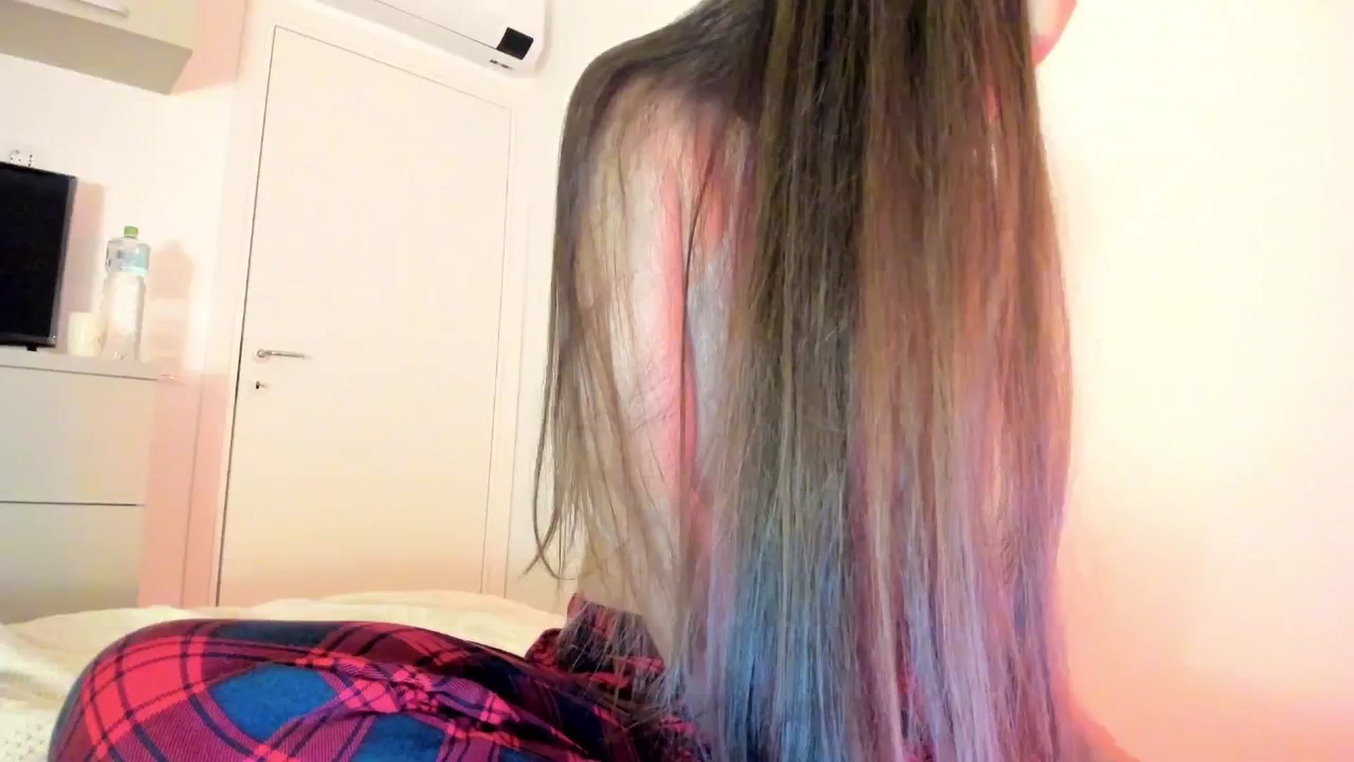 Gallery image thumbnail from Chris_girl's myfreecams stream on, 01/03/2025, 24:09 image 5 of 20