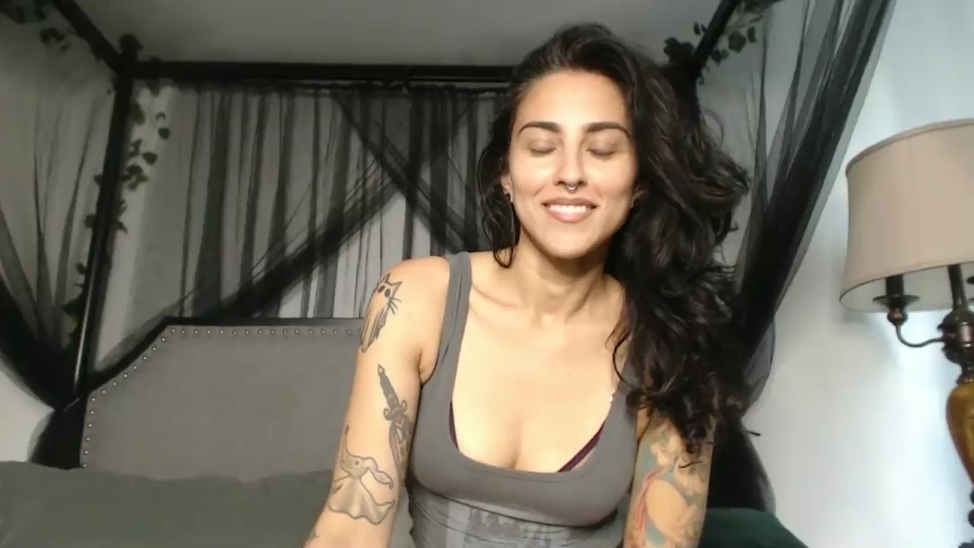 Gallery image thumbnail from ChrissyVenom's myfreecams stream on, 08/28/2025, 16:37 image 18 of 20