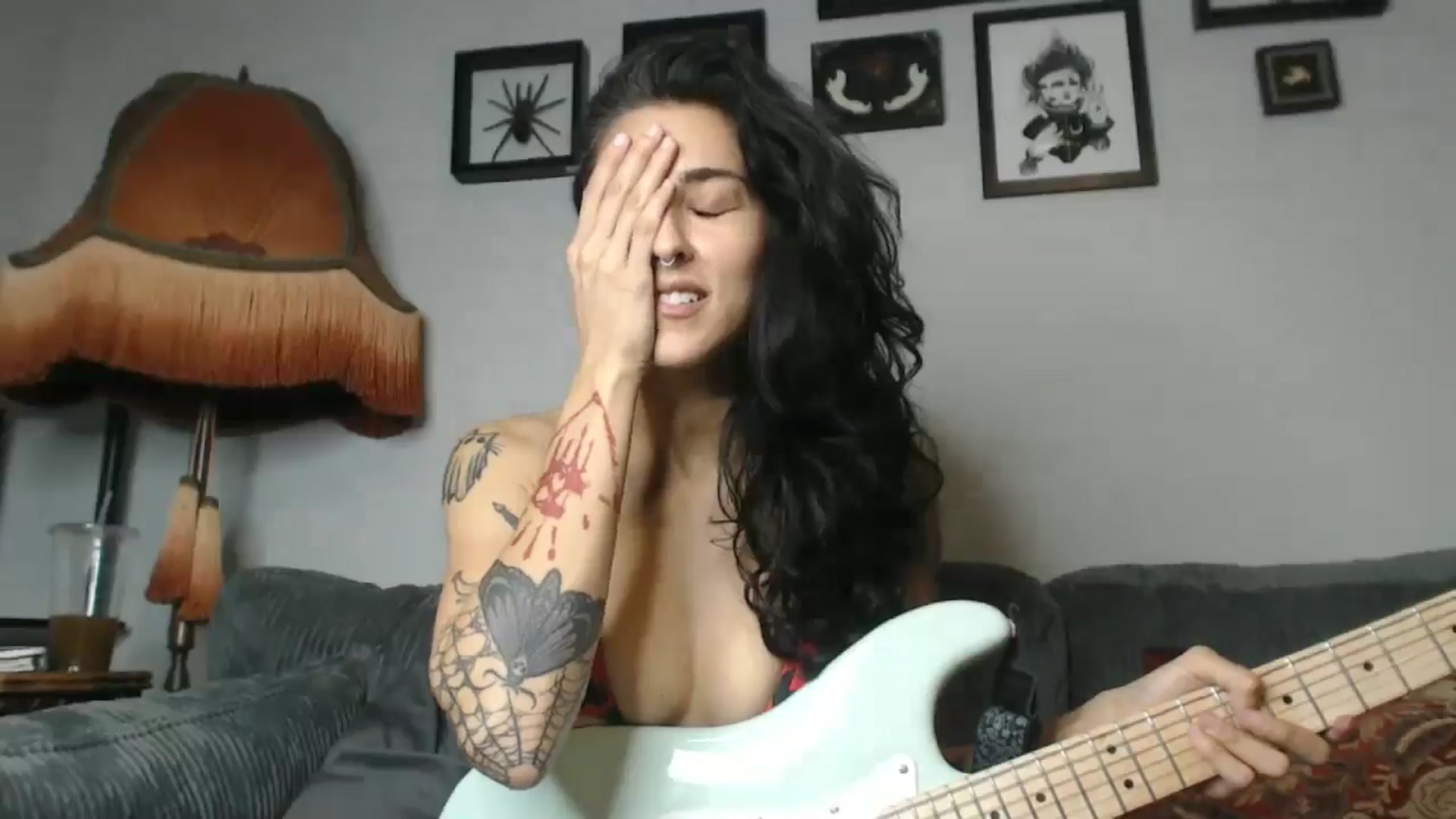 Gallery image thumbnail from ChrissyVenom's myfreecams stream on, 09/17/2025, 17:00 image 12 of 20