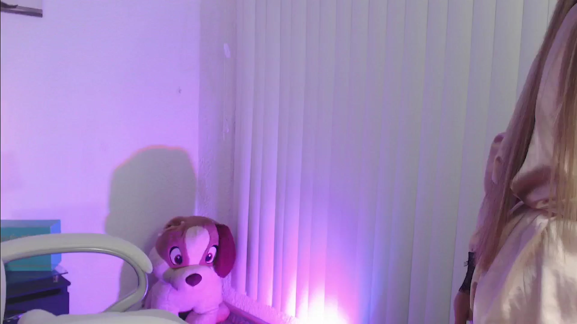 Gallery image thumbnail from Christaly1's myfreecams stream on, 06/11/2024, 09:38 image 5 of 20