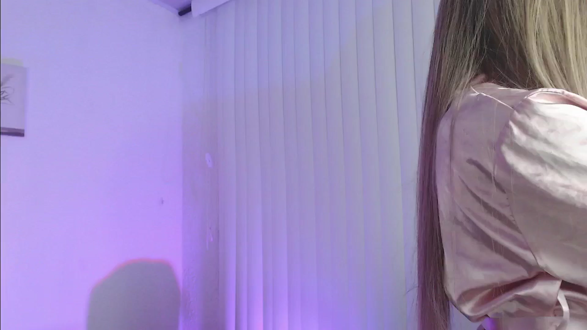 Gallery image thumbnail from Christaly1's myfreecams stream on, 06/11/2024, 09:38 image 14 of 20