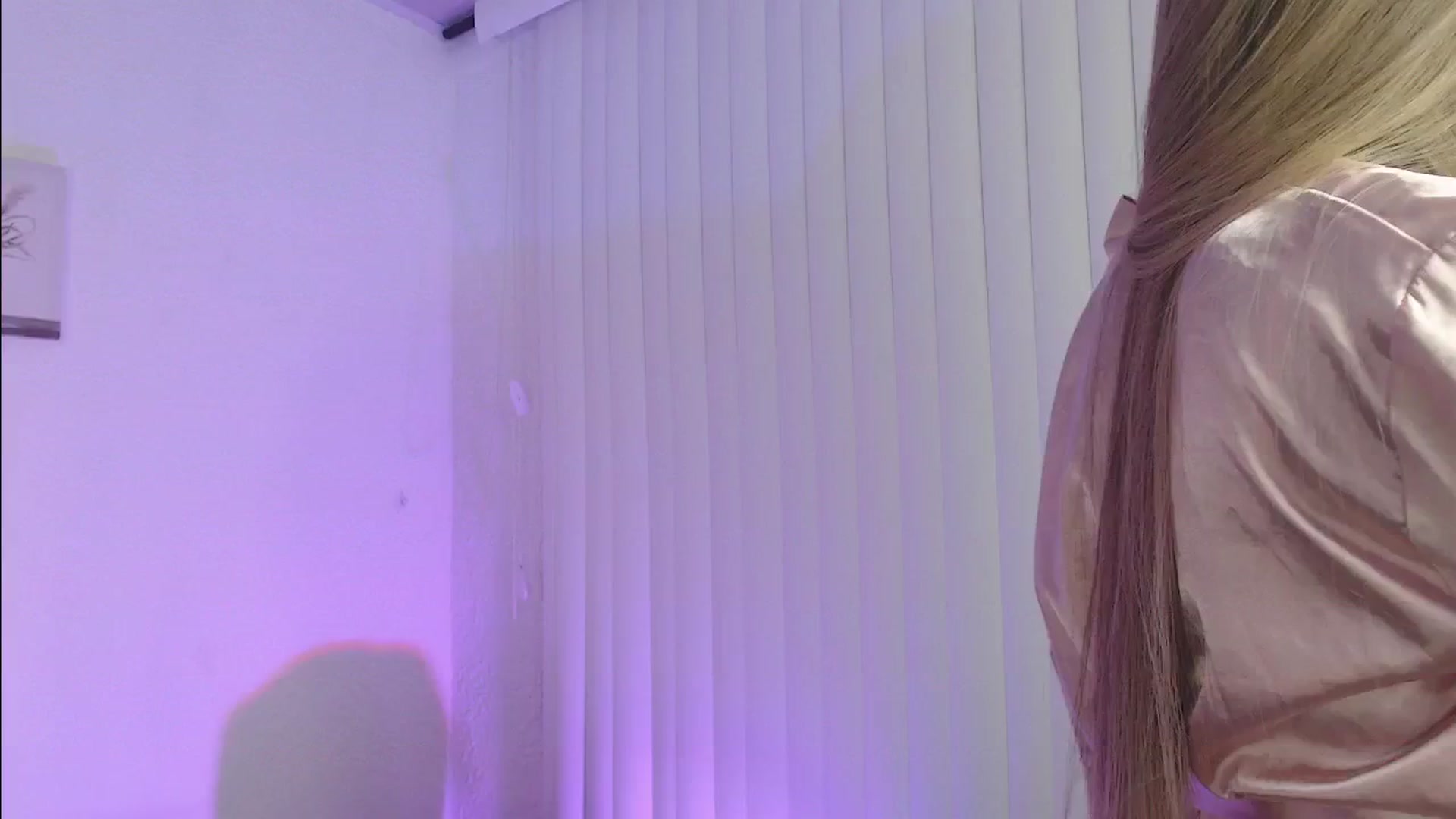Gallery image thumbnail from Christaly1's myfreecams stream on, 06/11/2024, 09:38 image 16 of 20