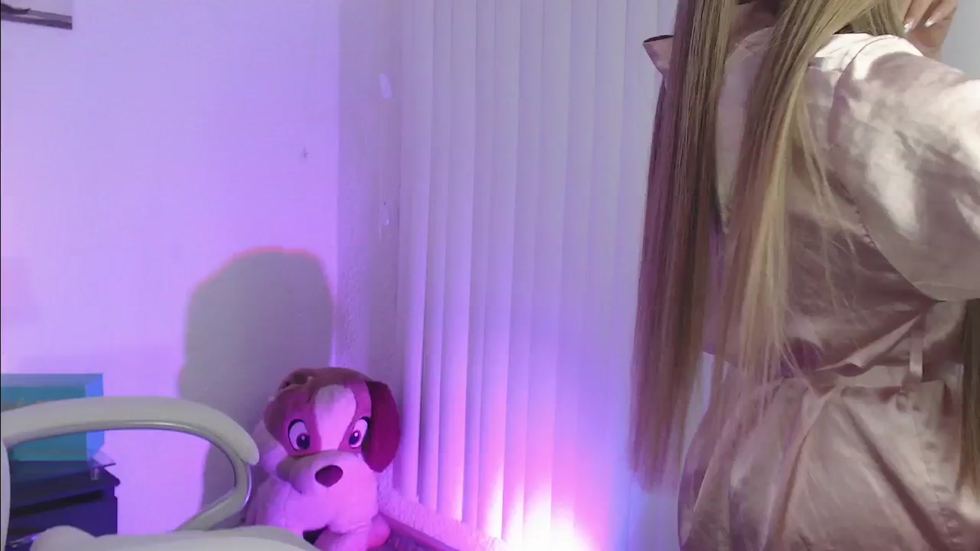 Gallery image thumbnail from Christaly1's myfreecams stream on, 06/11/2024, 09:38 image 6 of 20