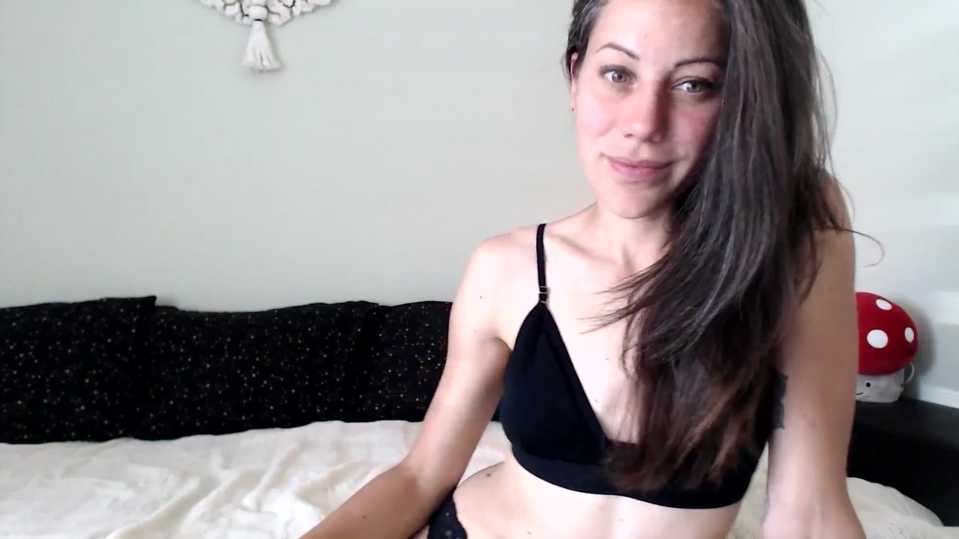 Gallery image thumbnail from ChristinaKey's myfreecams stream on, 06/13/2025, 11:56 image 2 of 20