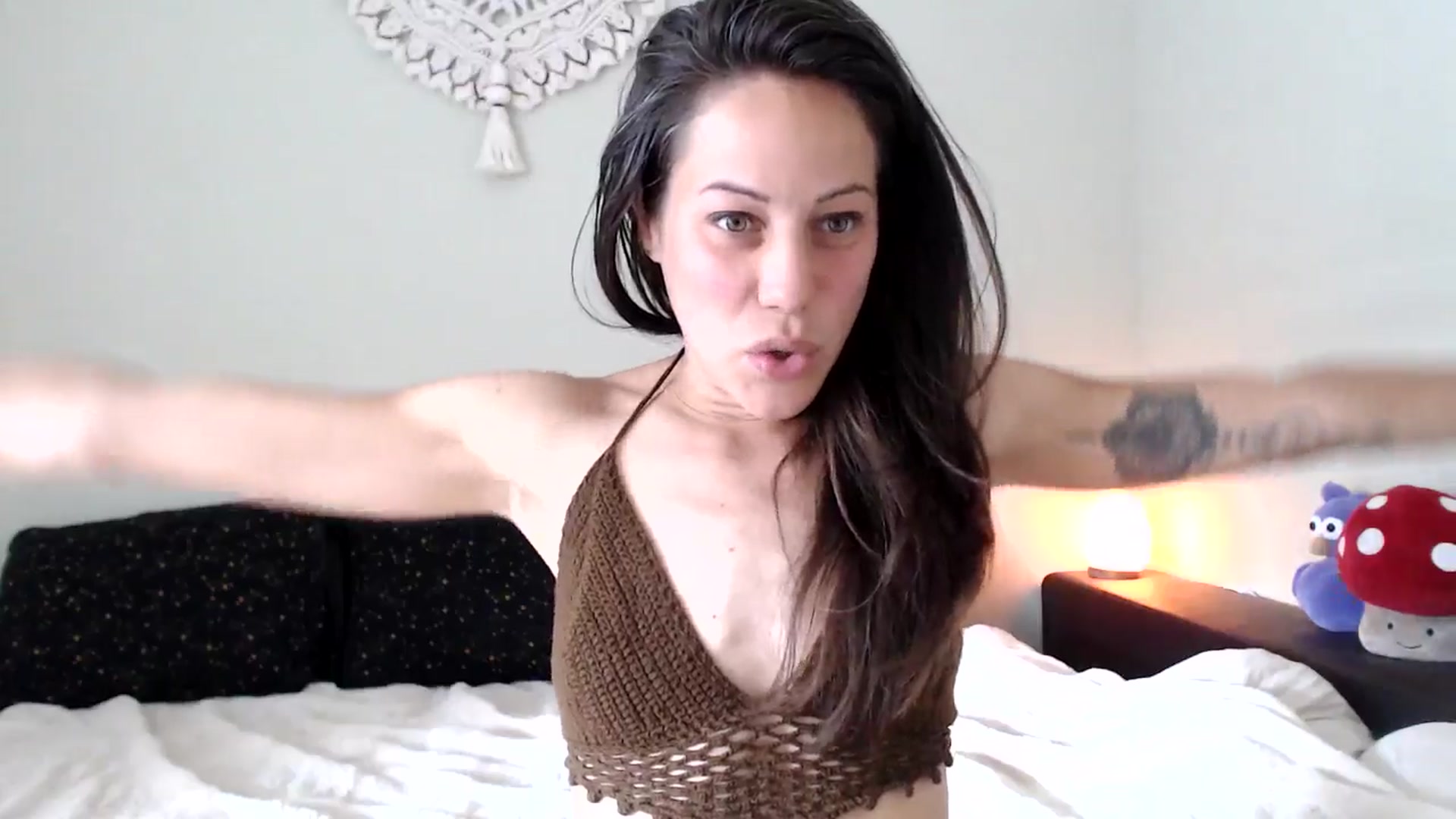 Gallery image thumbnail from ChristinaKey's myfreecams stream on, 06/24/2025, 14:07 image 14 of 20