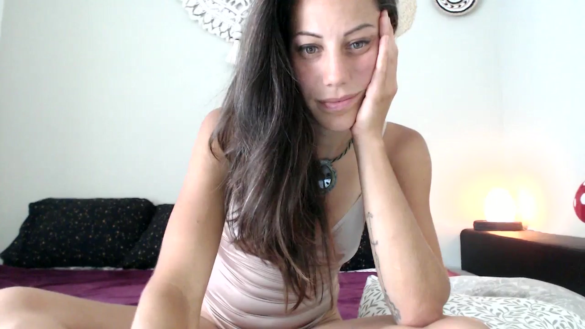 Gallery image thumbnail from ChristinaKey's myfreecams stream on, 08/12/2025, 14:04 image 13 of 20