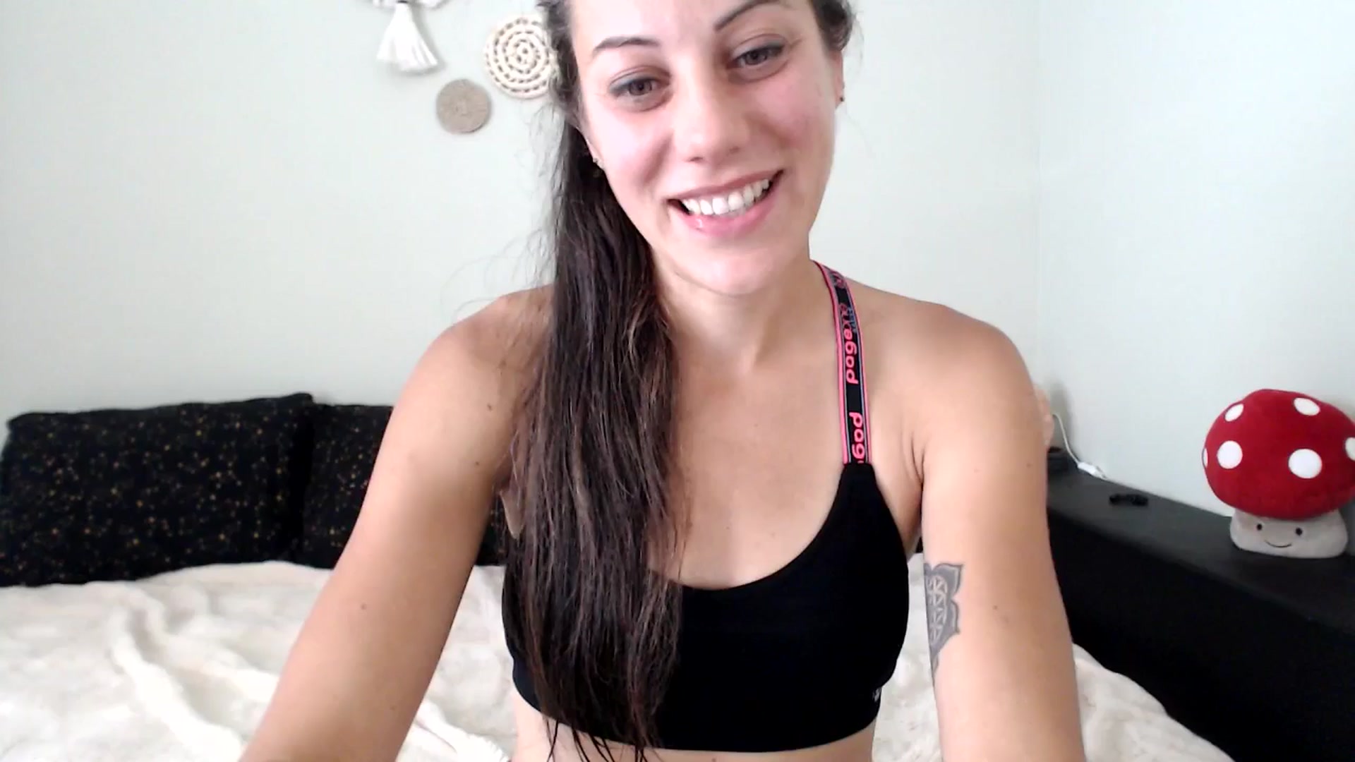 Gallery image thumbnail from ChristinaKey's myfreecams stream on, 09/05/2025, 15:27 image 5 of 20