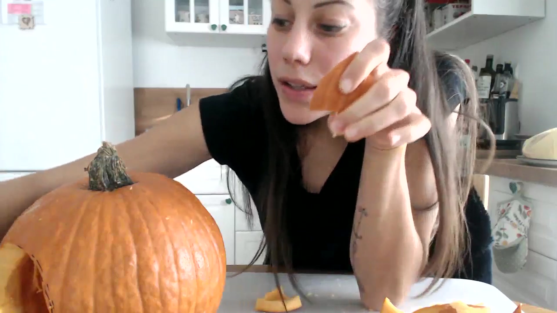 Gallery image thumbnail from ChristinaKey's myfreecams stream on, 11/01/2025, 15:07 image 13 of 20