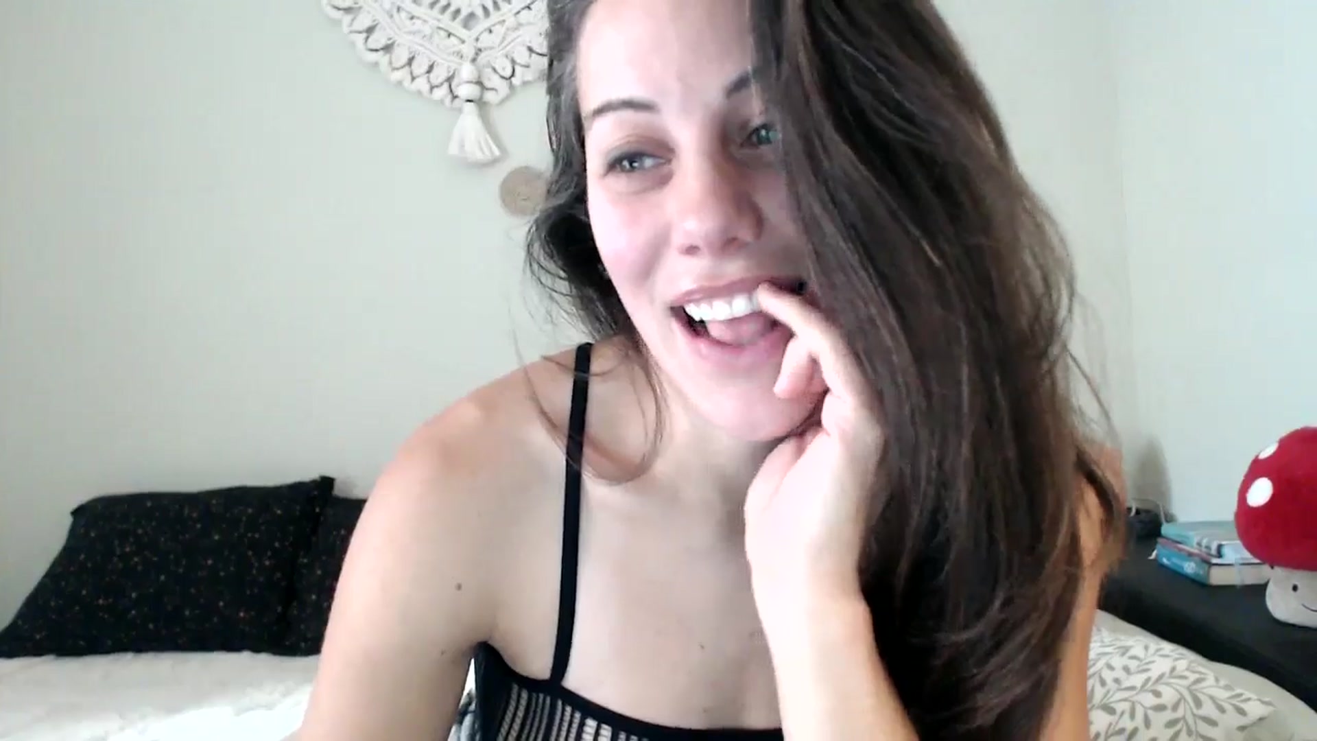 Gallery image thumbnail from ChristinaKey's myfreecams stream on, 11/11/2025, 13:36 image 9 of 20