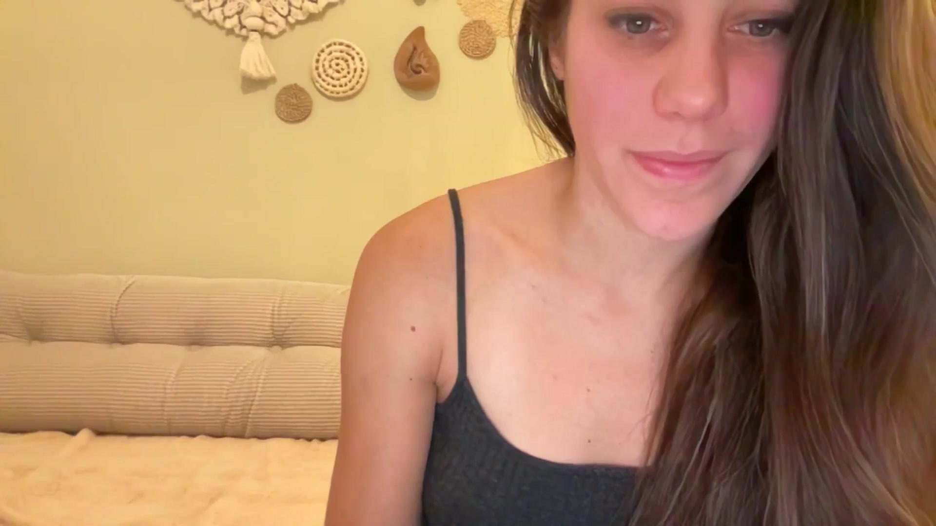 Gallery image thumbnail from ChristinaKey's myfreecams stream on, 12/08/2025, 14:06 image 18 of 20