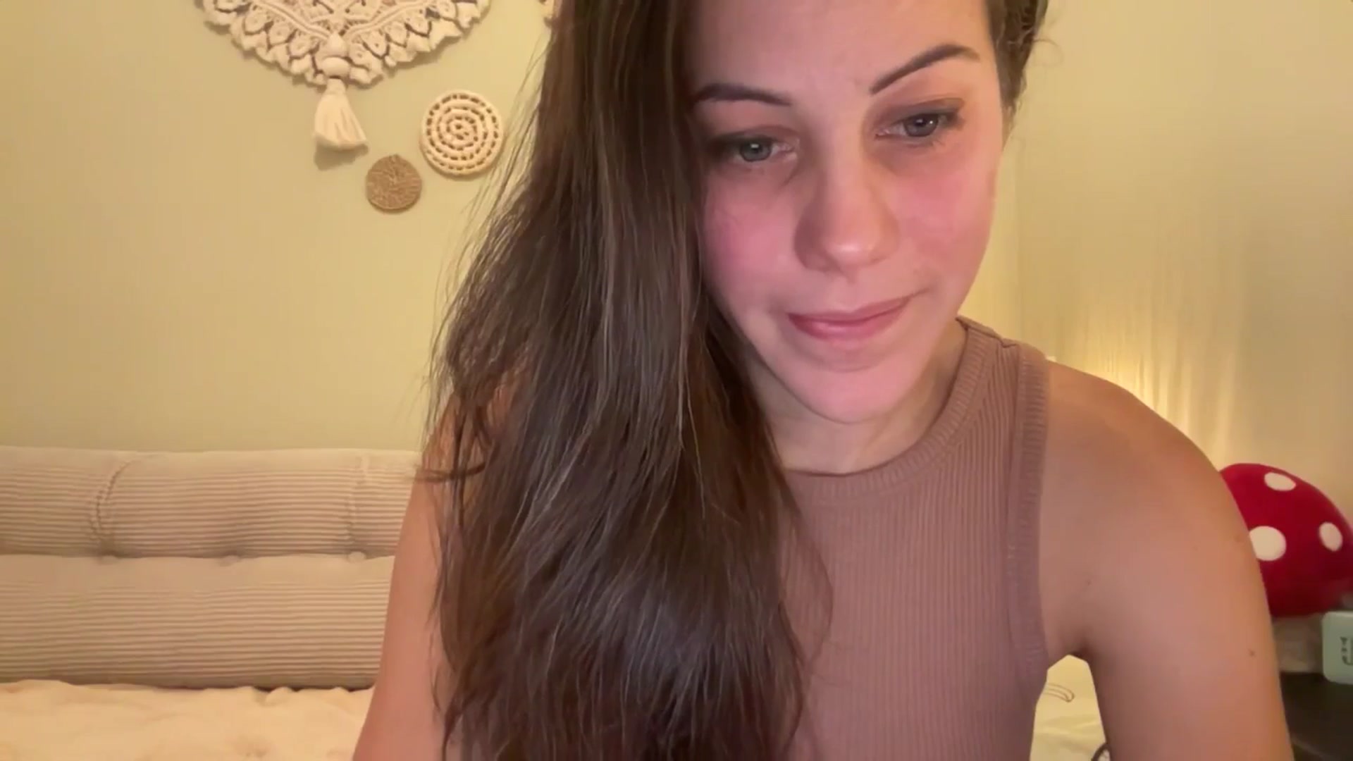 Gallery image thumbnail from ChristinaKey's myfreecams stream on, 12/20/2025, 13:21 image 13 of 20