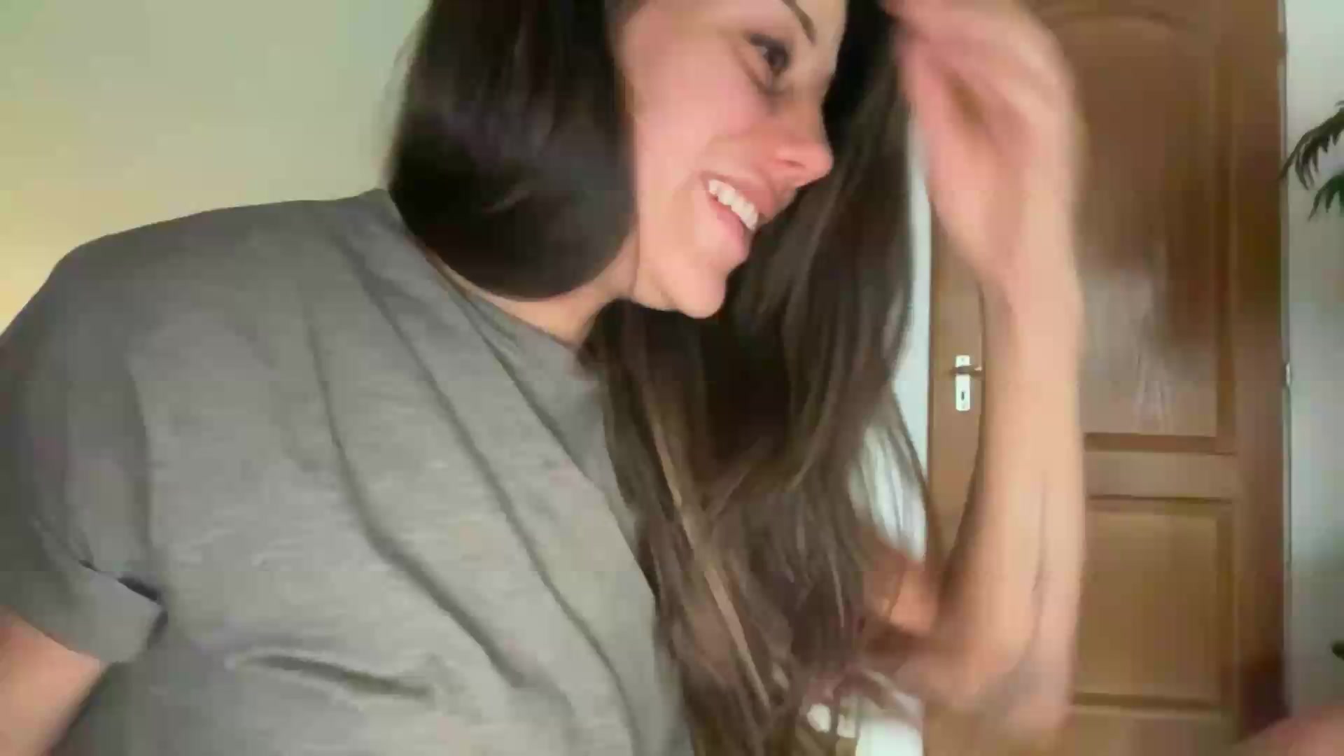 Gallery image thumbnail from ChristinaKey's myfreecams stream on, 09/06/2026, 16:48 image 10 of 20
