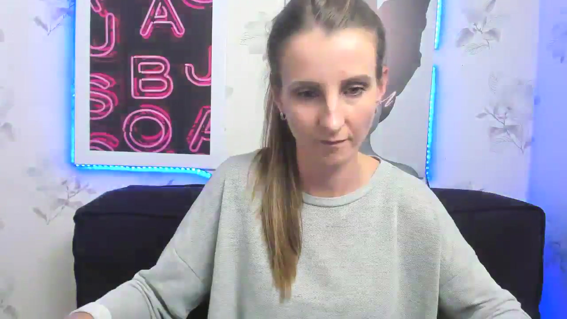 Gallery image thumbnail from ChristinaVi's myfreecams stream on, 10/22/2023, 12:38 image 18 of 20
