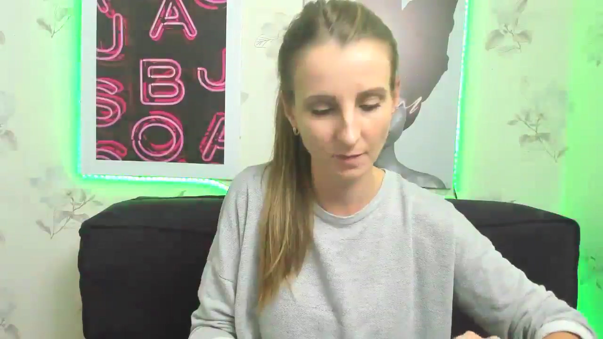 Gallery image thumbnail from ChristinaVi's myfreecams stream on, 10/22/2023, 12:38 image 4 of 20