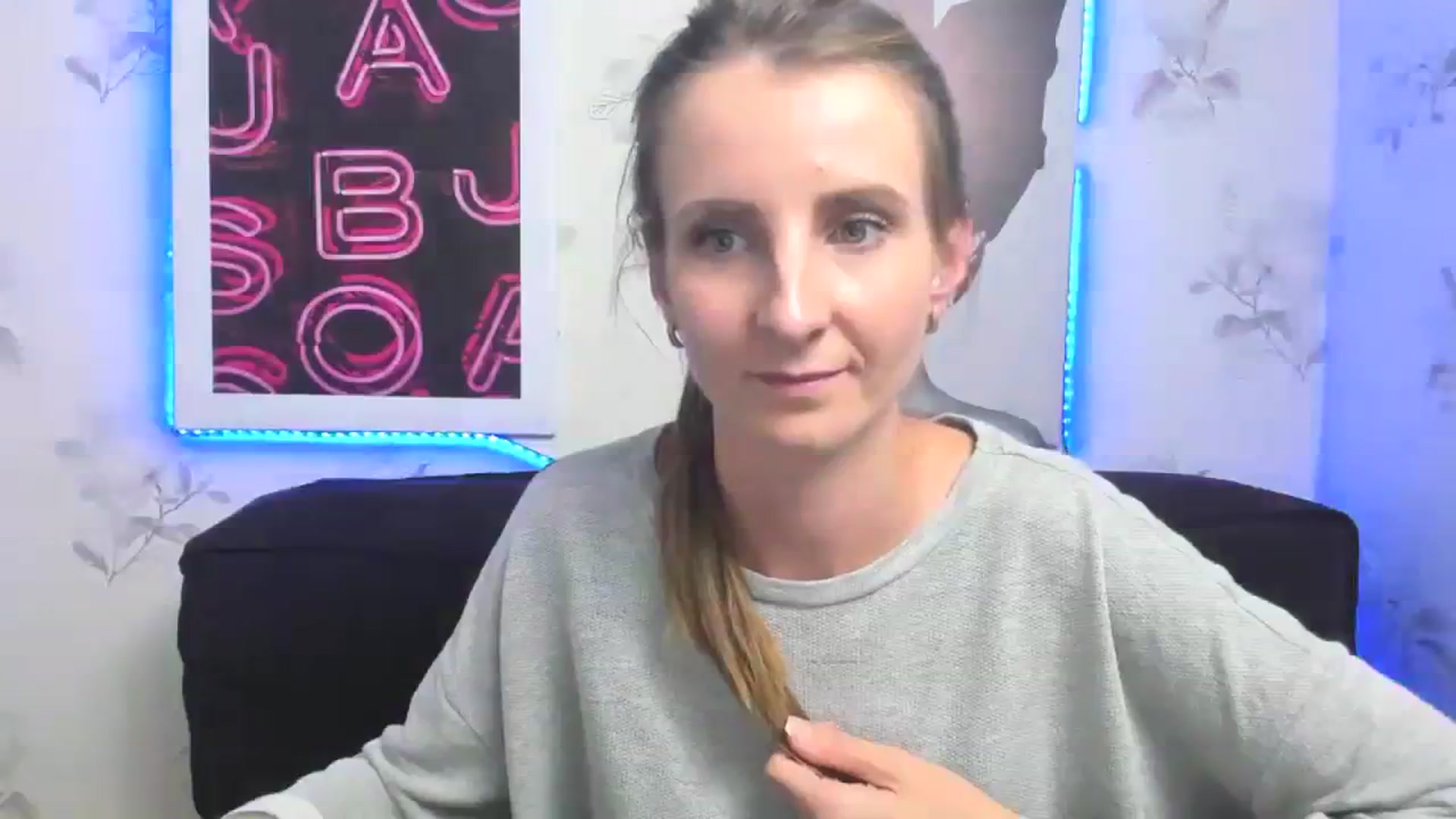 Gallery image thumbnail from ChristinaVi's myfreecams stream on, 10/22/2023, 13:55 image 12 of 20