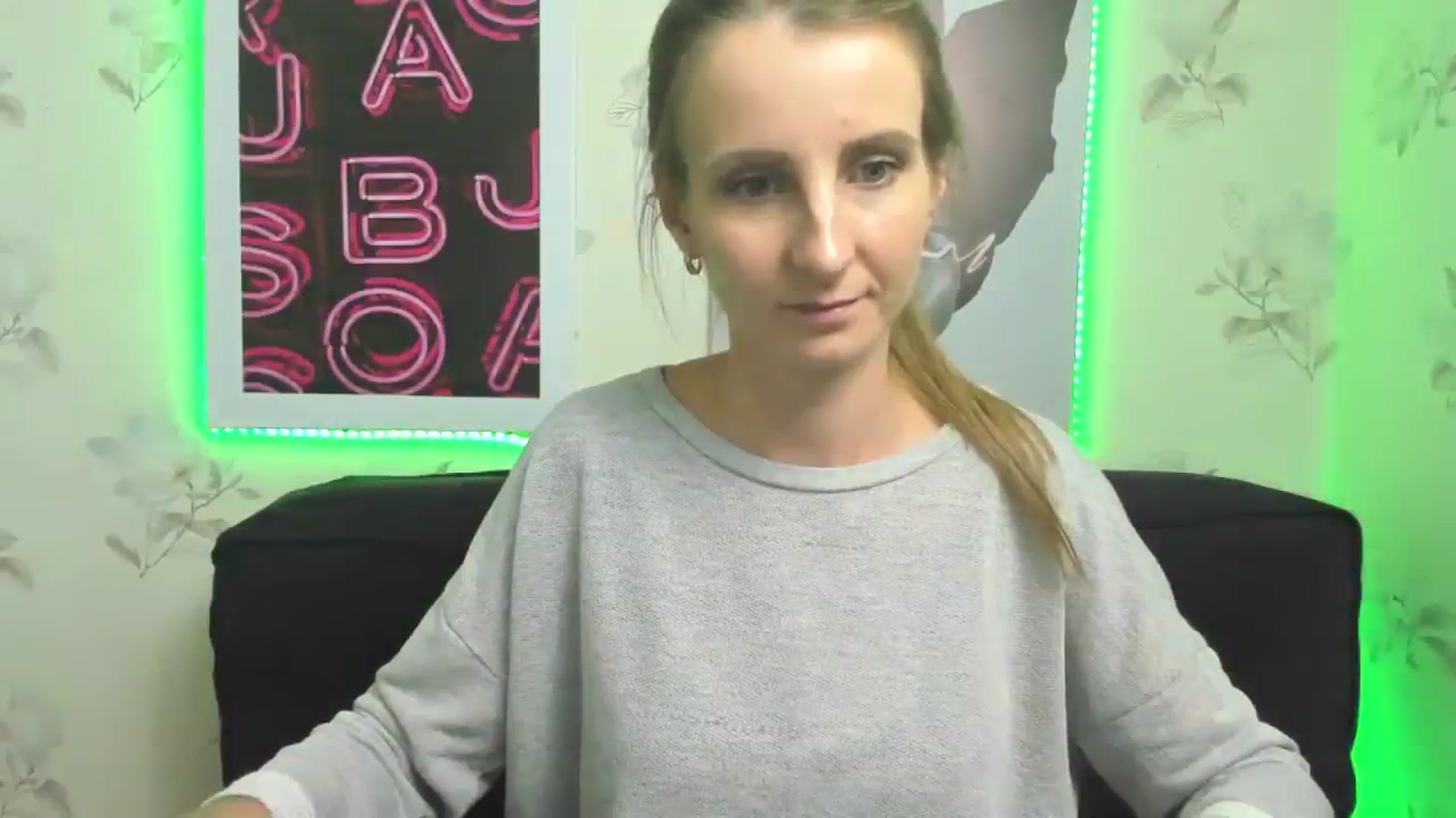 Gallery image thumbnail from ChristinaVi's myfreecams stream on, 10/22/2023, 14:56 image 14 of 20
