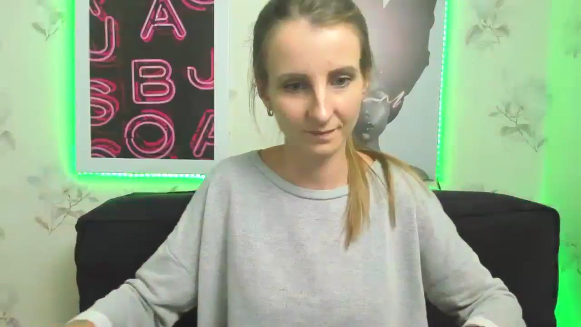 Gallery image thumbnail from ChristinaVi's myfreecams stream on, 10/22/2023, 14:56 image 2 of 20