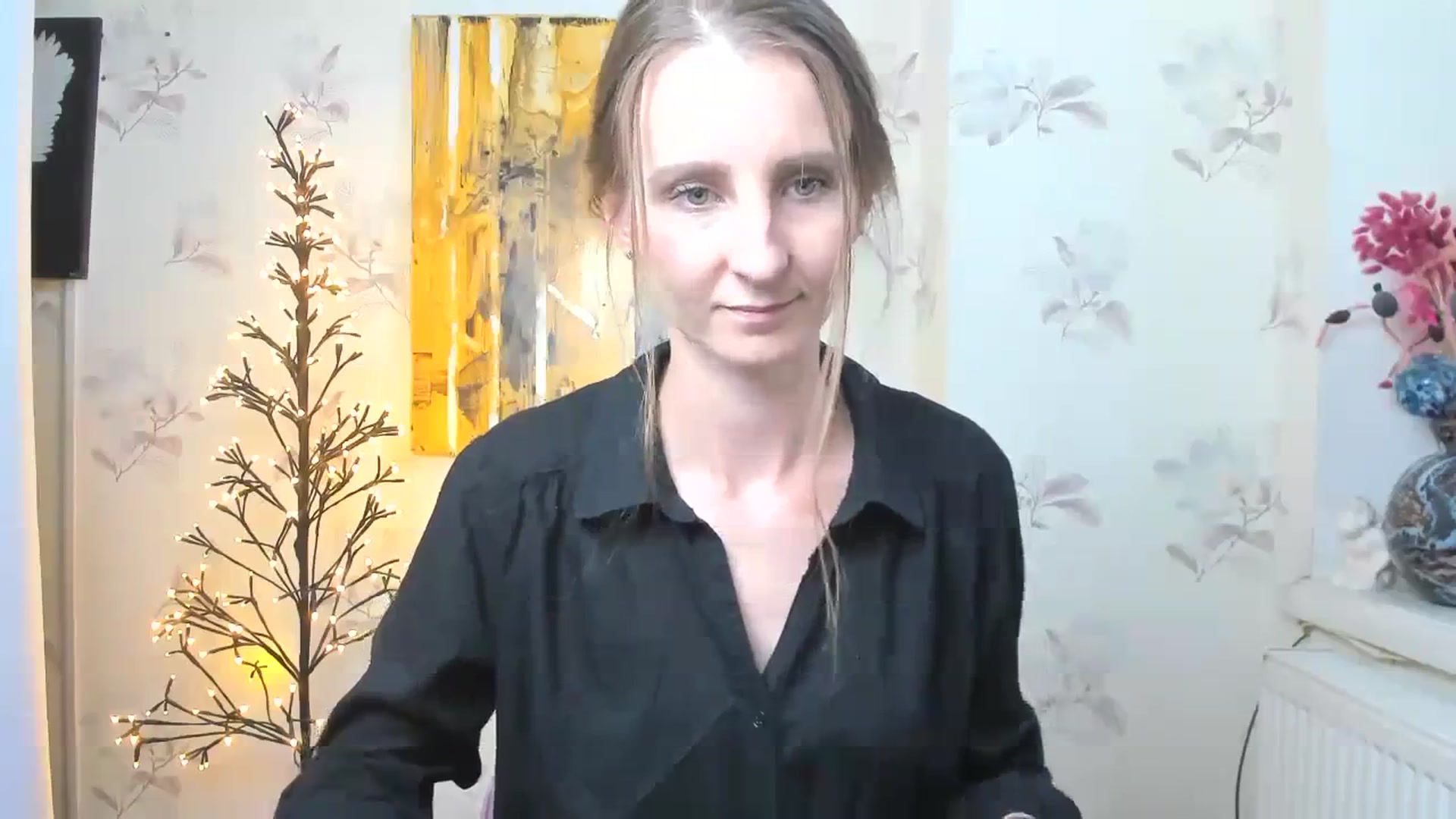 Gallery image thumbnail from ChristinaVi's myfreecams stream on, 10/24/2023, 11:49 image 2 of 20