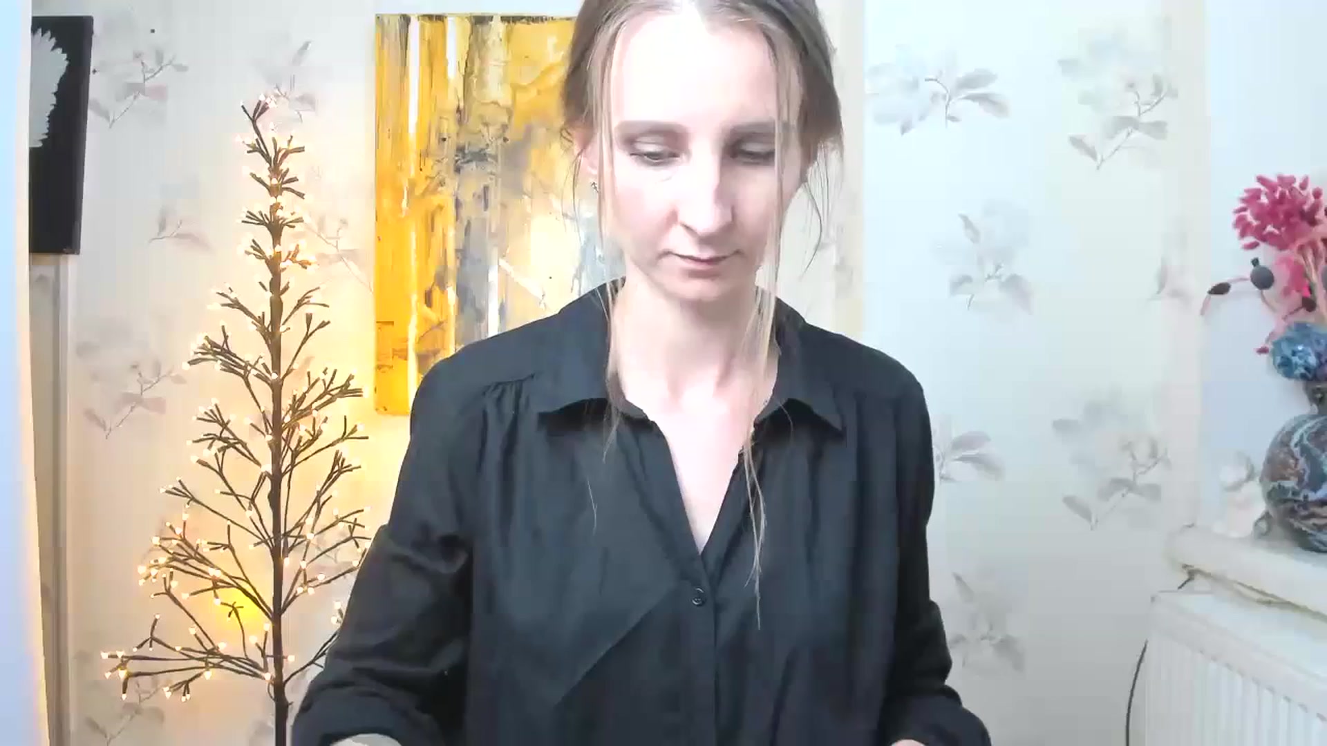 Gallery image thumbnail from ChristinaVi's myfreecams stream on, 10/24/2023, 11:49 image 1 of 20