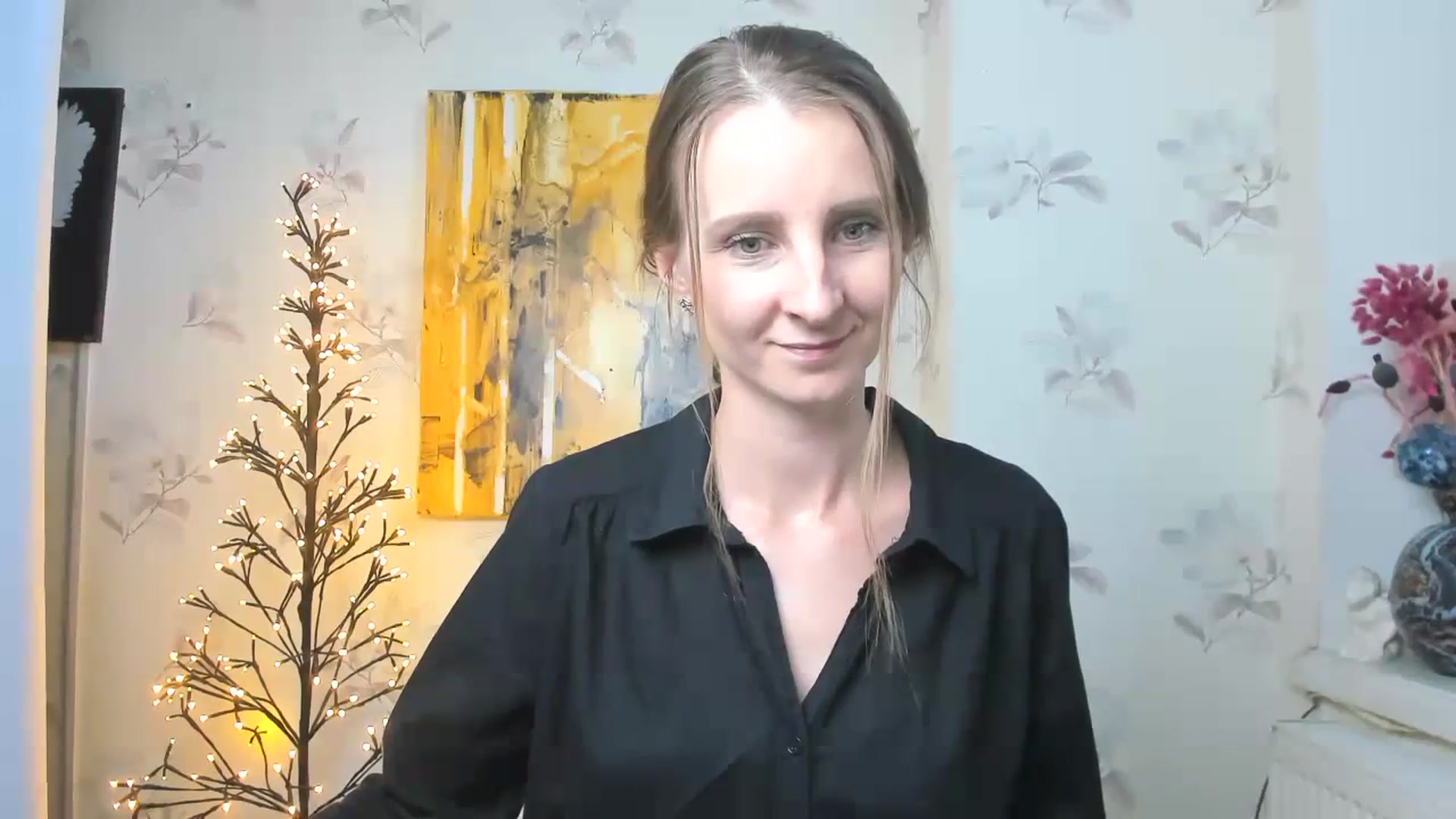 Gallery image thumbnail from ChristinaVi's myfreecams stream on, 10/24/2023, 11:49 image 14 of 20