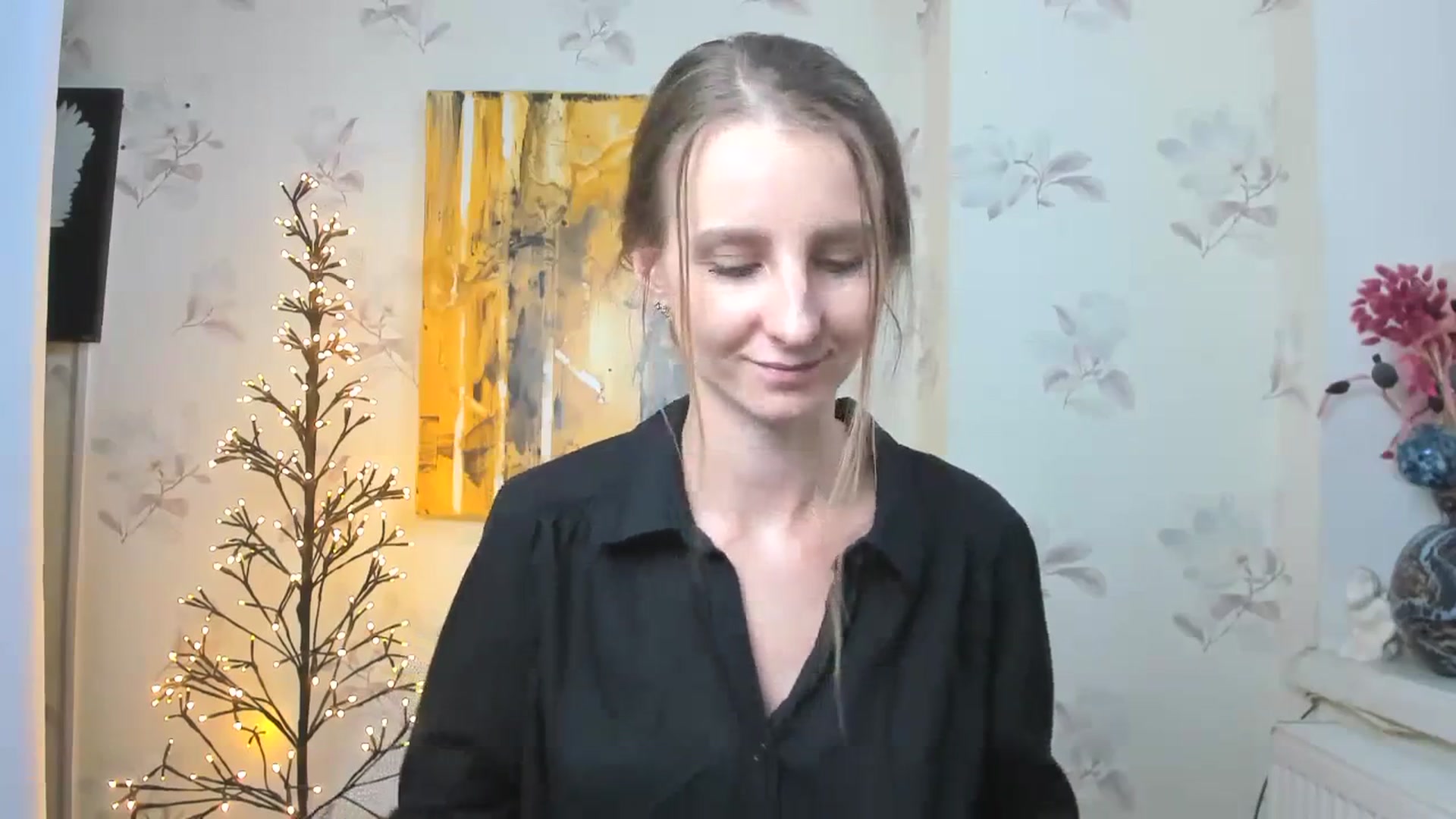 Gallery image thumbnail from ChristinaVi's myfreecams stream on, 10/24/2023, 11:49 image 11 of 20