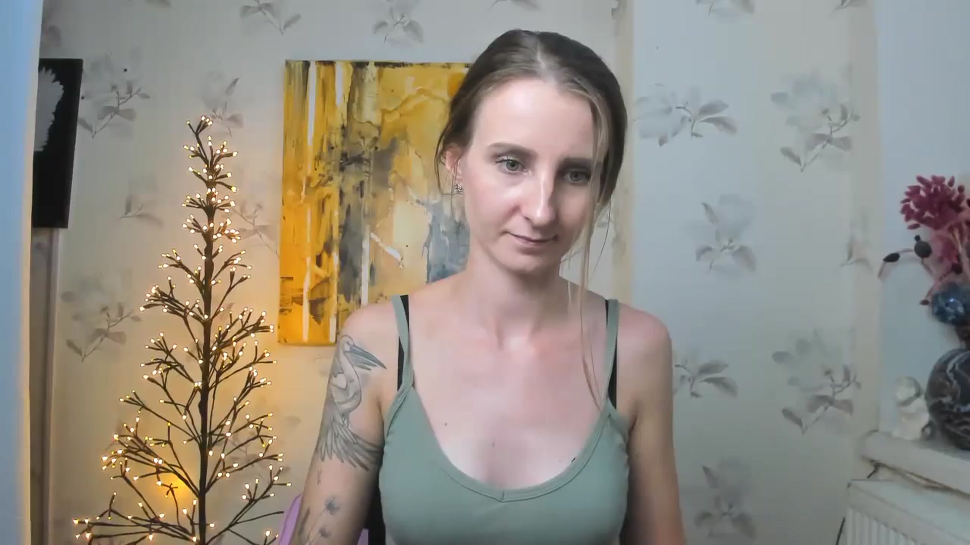 Gallery image thumbnail from ChristinaVi's myfreecams stream on, 10/24/2023, 12:09 image 20 of 20