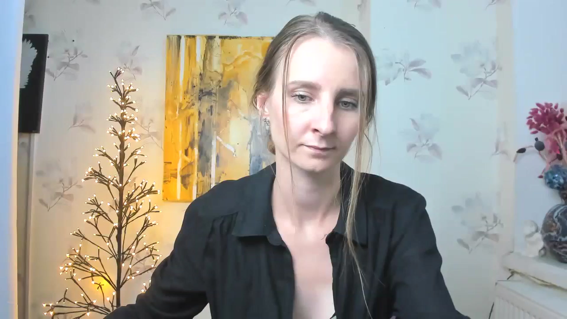 Gallery image thumbnail from ChristinaVi's myfreecams stream on, 10/24/2023, 12:09 image 1 of 20