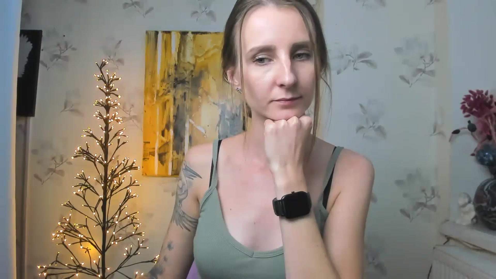 Gallery image thumbnail from ChristinaVi's myfreecams stream on, 10/24/2023, 12:09 image 9 of 20