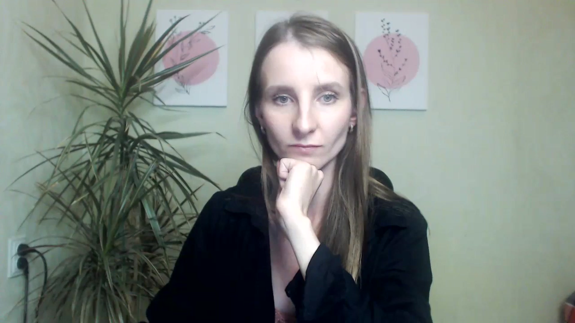Gallery image thumbnail from ChristinaVi's myfreecams stream on, 10/26/2023, 15:31 image 17 of 20